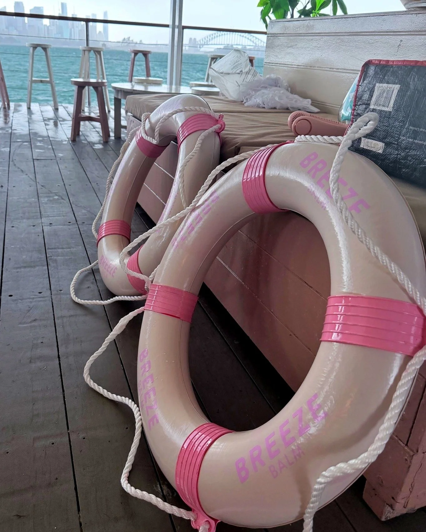 A little slice of BREEZE at The Island 🌸

Soft pink tones, ocean views, and a space designed to feel like summer.

From branded details to full venue integration, this activation was all about creating an experience that people could step into. Rela