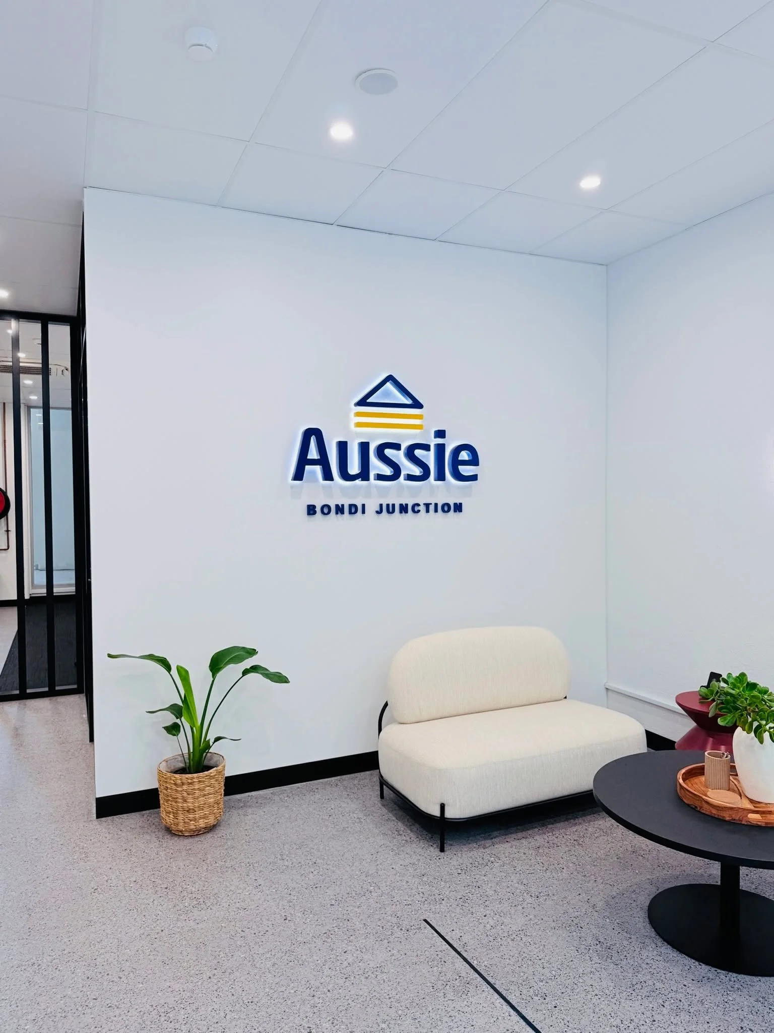 Focus on the full fitout 💪
From street to reception, every detail counts. 
We completed the full signage fitout for @aussiehomeloans  Bondi Junction  bold external graphics, frosted window vinyl, and a stunning backlit 3D logo that sets the tone the