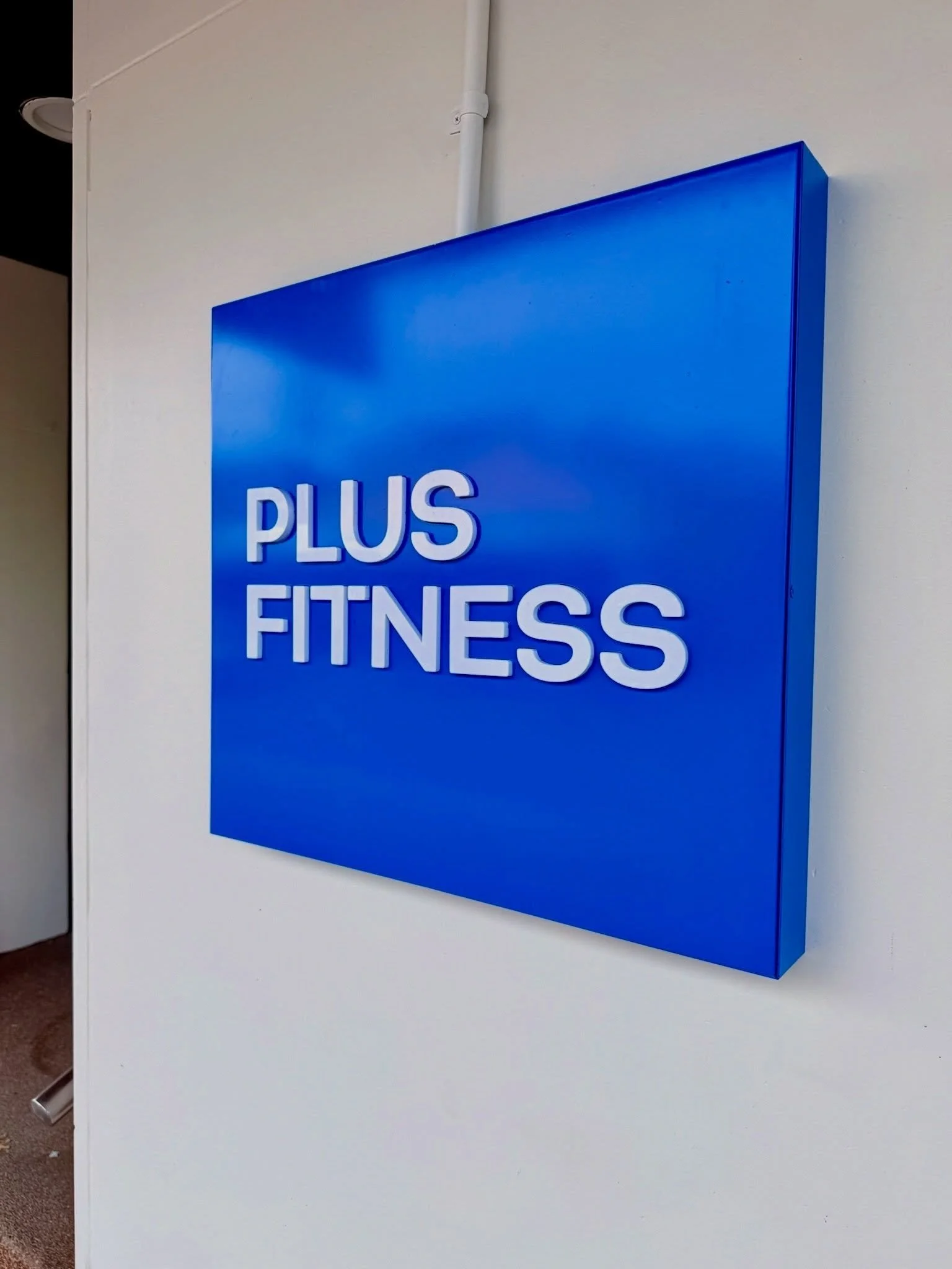 🔥 Another Full Signage Project Delivered! 🔥
From concept to completion! 💪
Proud to have partnered with @dlbprojects to bring the new @plusfitnessgladesville to life!
From our custom in-house 3D-printed illuminated lightboxes to window graphics and