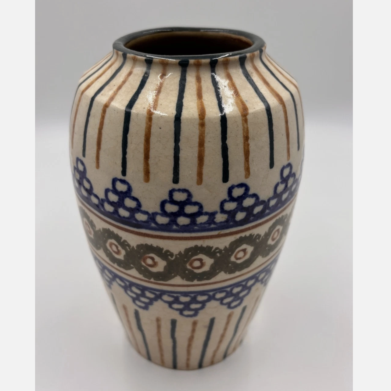 GermanVase.png