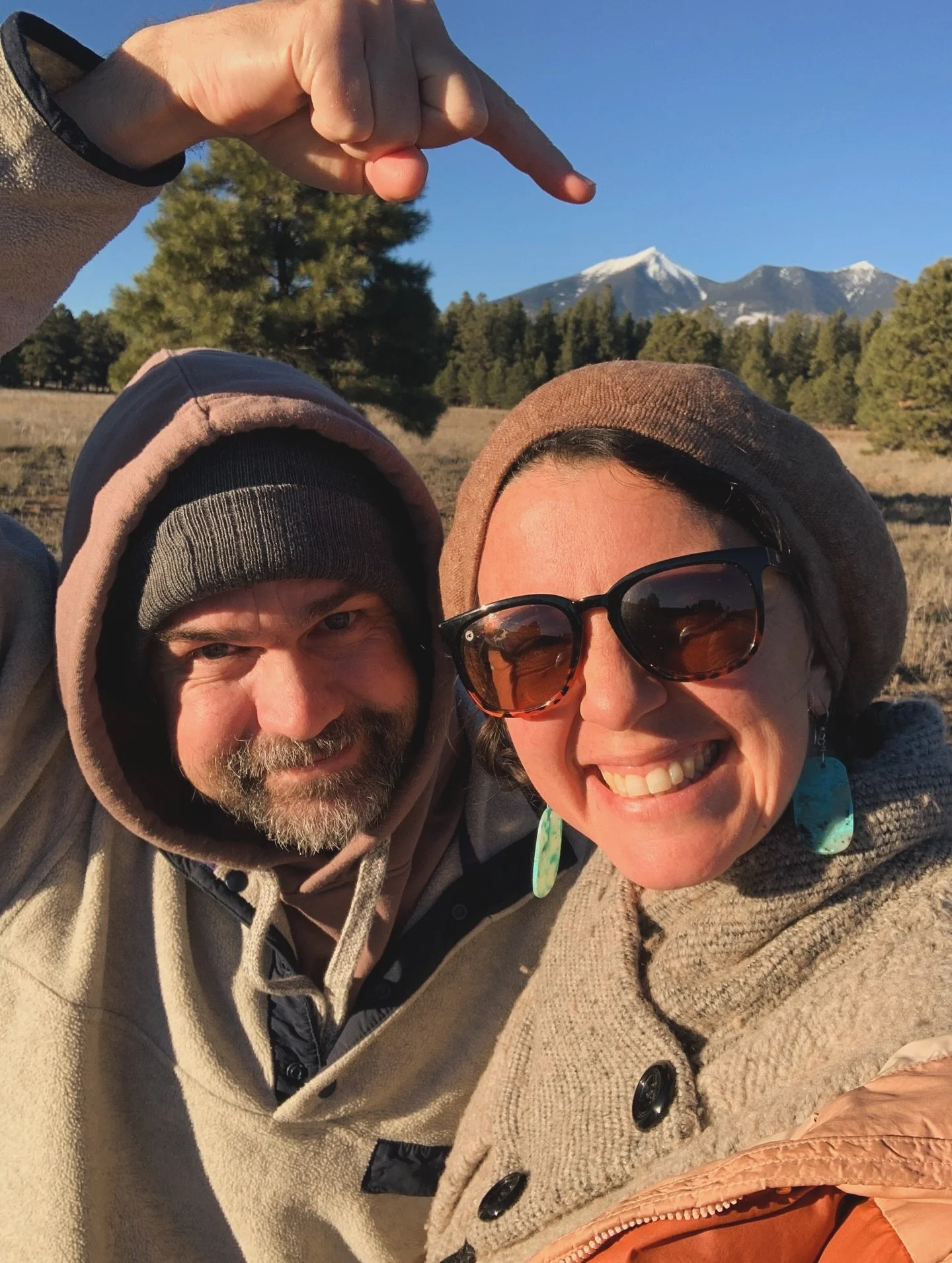 Flagstaff tonight! AND, look Mom, we&rsquo;re in the newspaper! (swipe for proof) Show at 7:30pm, doors at 6:30pm, no opener. 💃🏻Free stickers if you can identify Mandy and Dave&rsquo;s parents in the audience (free stickers either way). 

12/6 FLAG