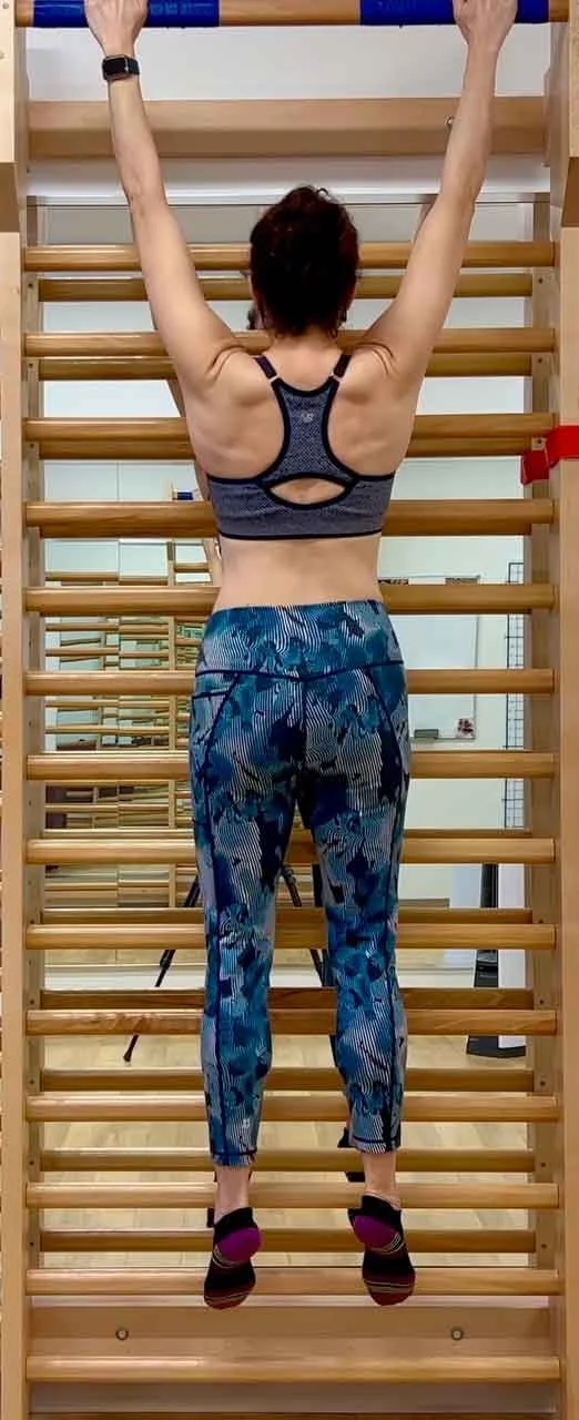 kristin-hang.jpg