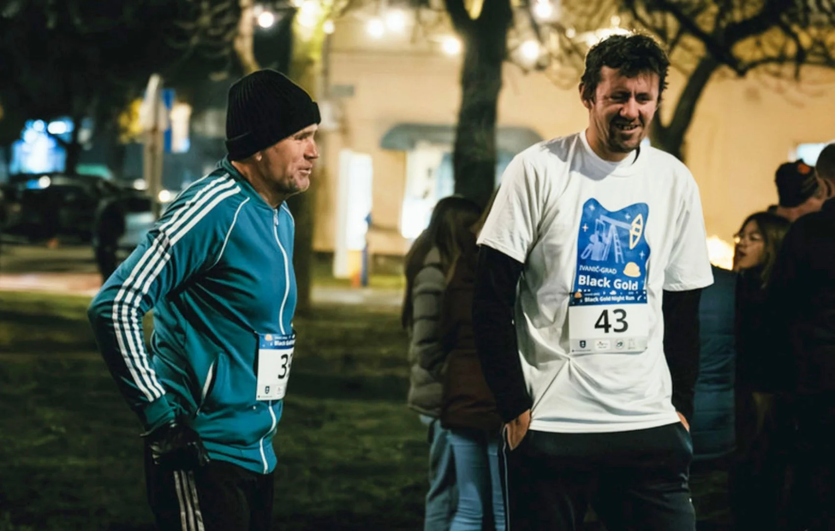 web-disegnat-black-gold-night-run-ivanic-grad-design-9.jpg