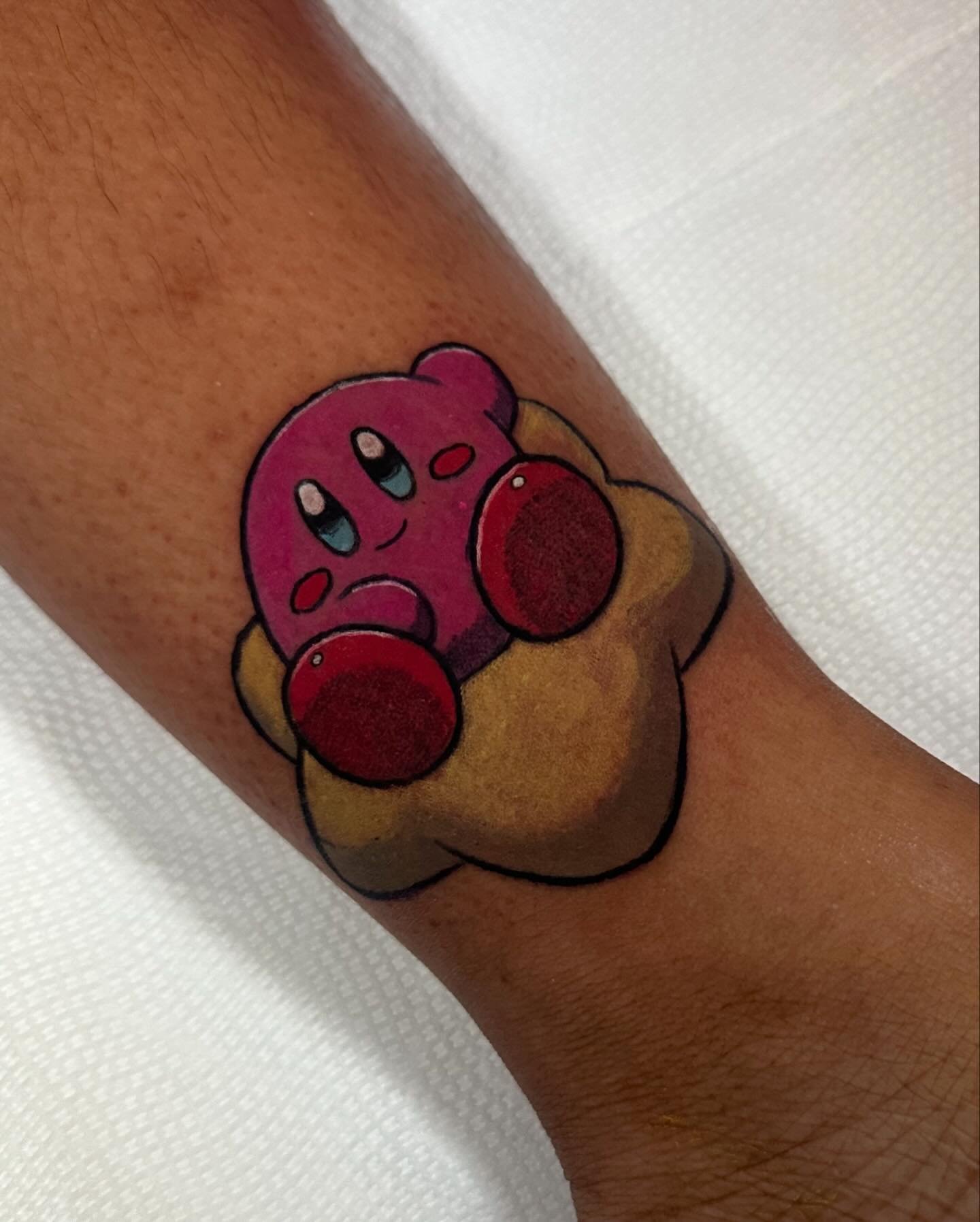 A cool little Kirby for my friend @kingrei !! It was so fun to hang out and do this little guy!

I love Kirby so much so if you&rsquo;re in the market for a tattoo click the link in my bio or send me a DM! 

#tattoo #tattoos #tattooapprentice #tattoo