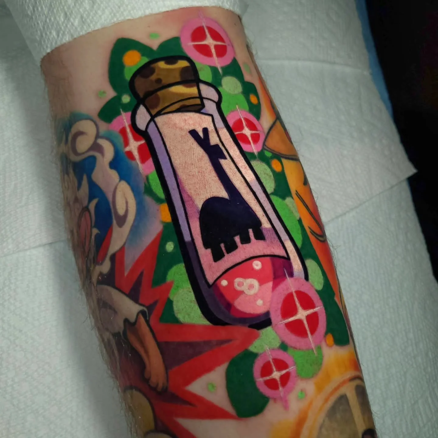 🦙Llama Potion🦙 more classic Disney pieces please!!!!! I love potion bottles and gap fillers, they are so much fun to tattoo✨️✨️
🦙
🦙
Books open for 2026, full dsy 1200, half day 600 and anything in between! Dm or hit my booking link💖
✨️
✨️
✨️
#ta
