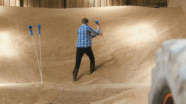 the wireless sensor spear connects to the agrolog app