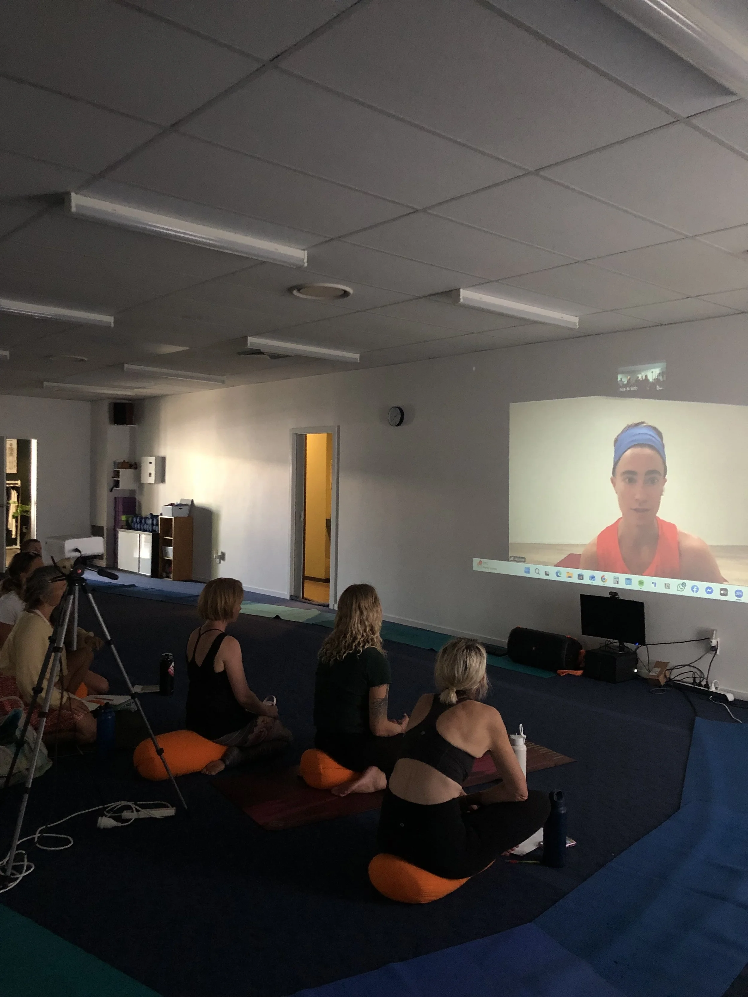 The teachers expanding their knowledge with Jasmine Nash