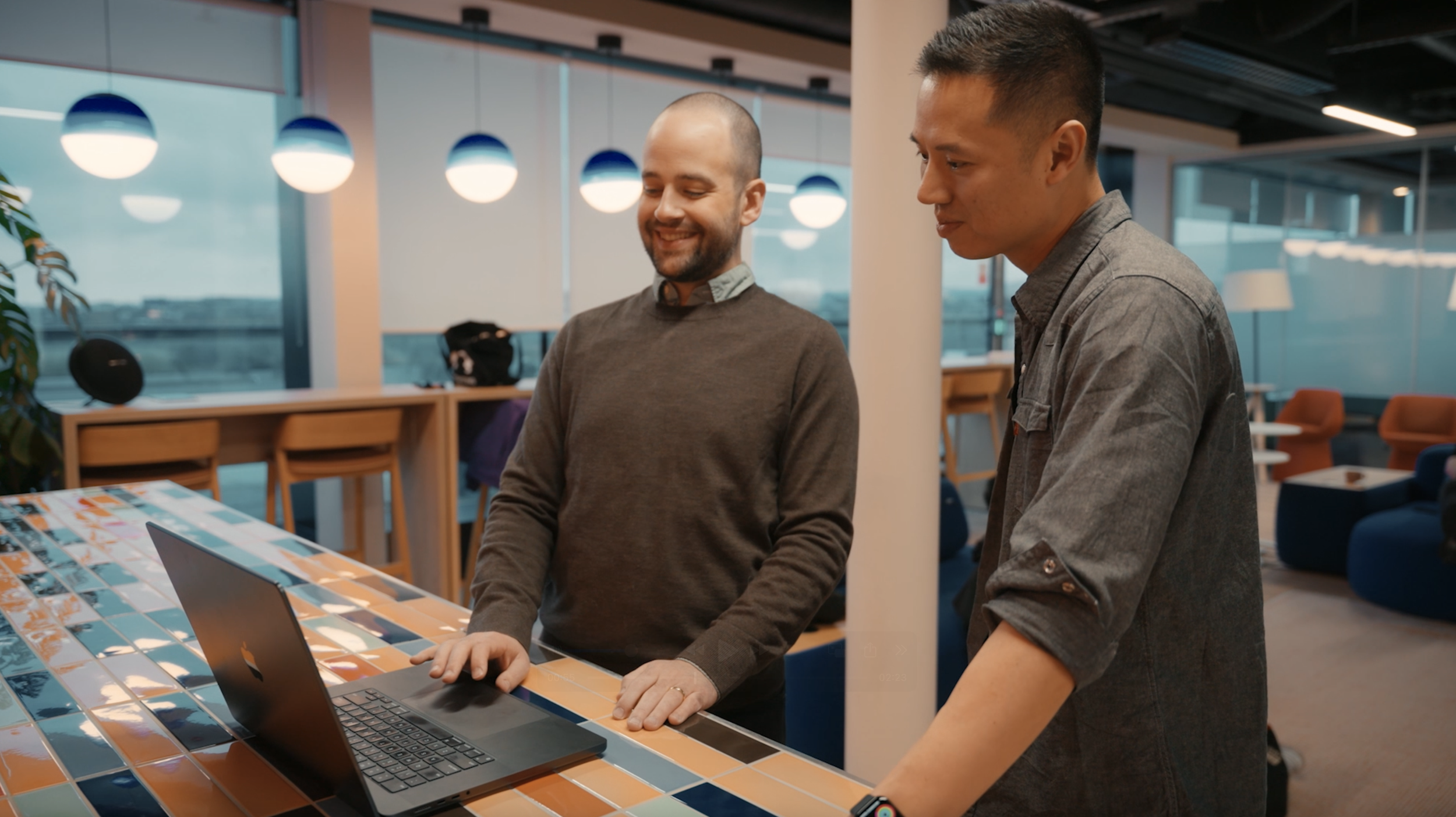 Intercom Customer Stories : Why Clay Chose Fin