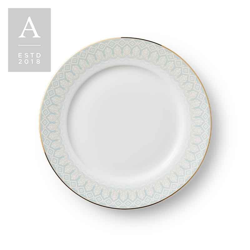 Elsa 8" Salad ~ $3.50
