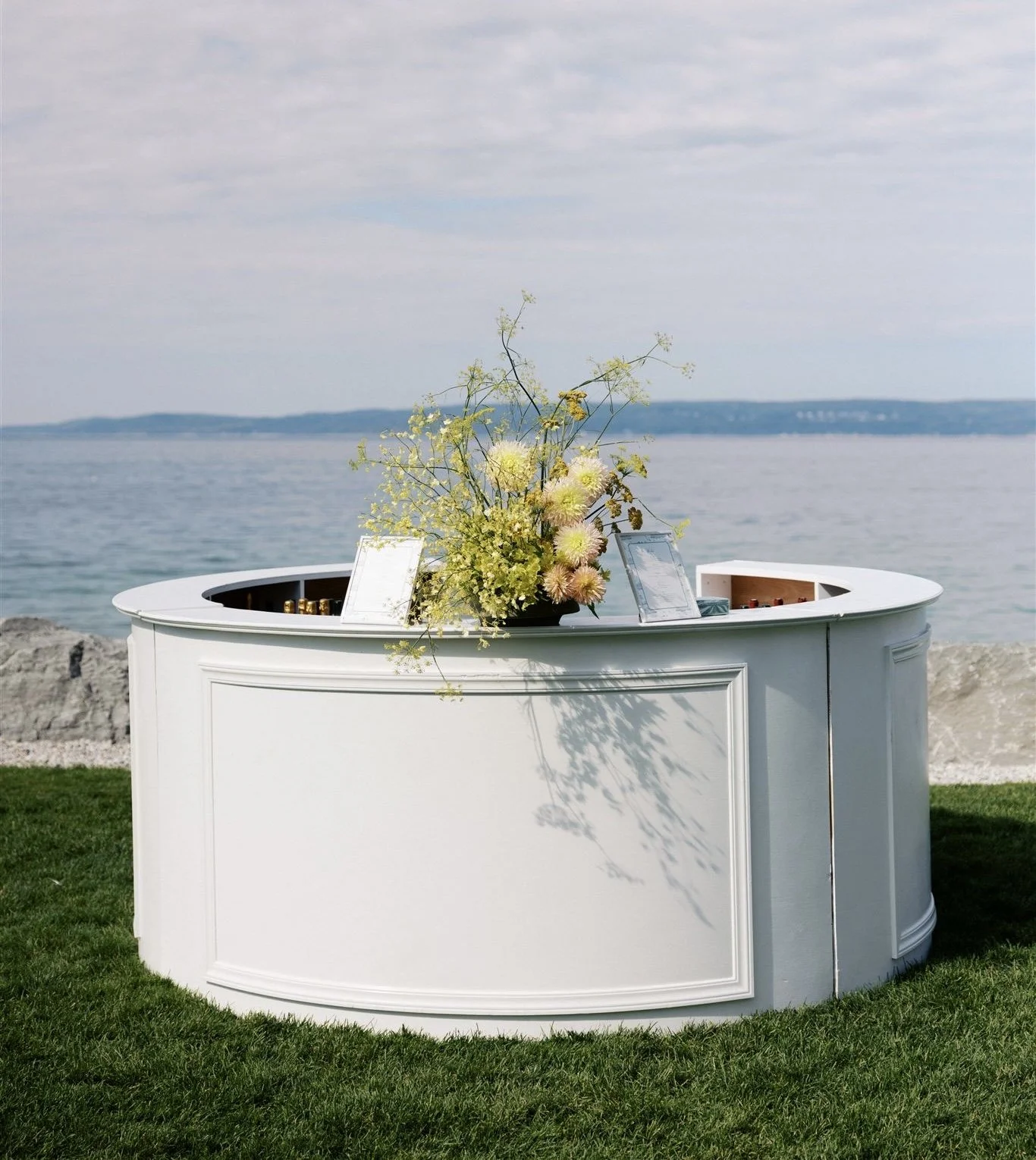 9 Ft Circle Bar ~ Fits 2 Bartenders