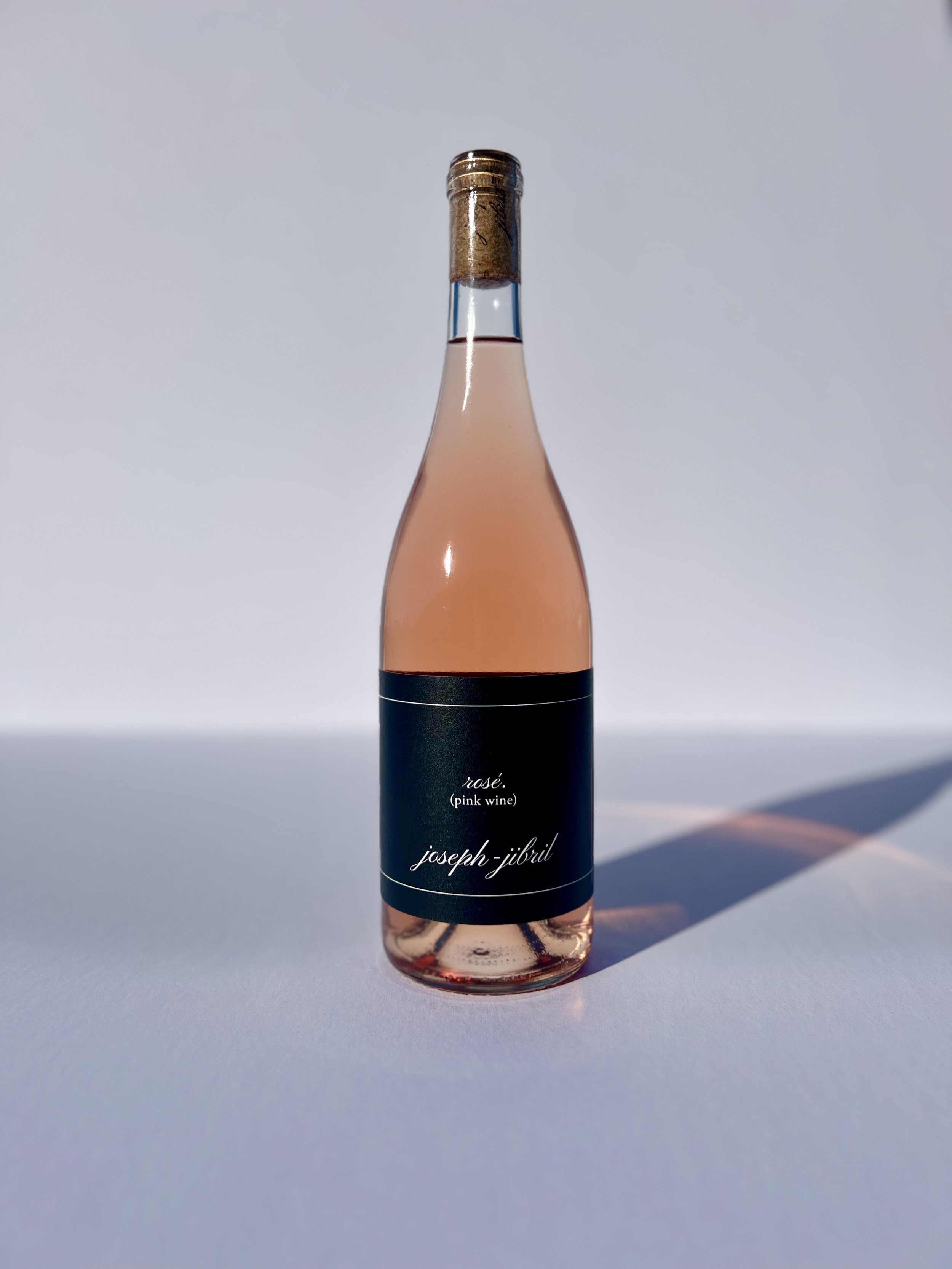2025 rosé. (pink wine)