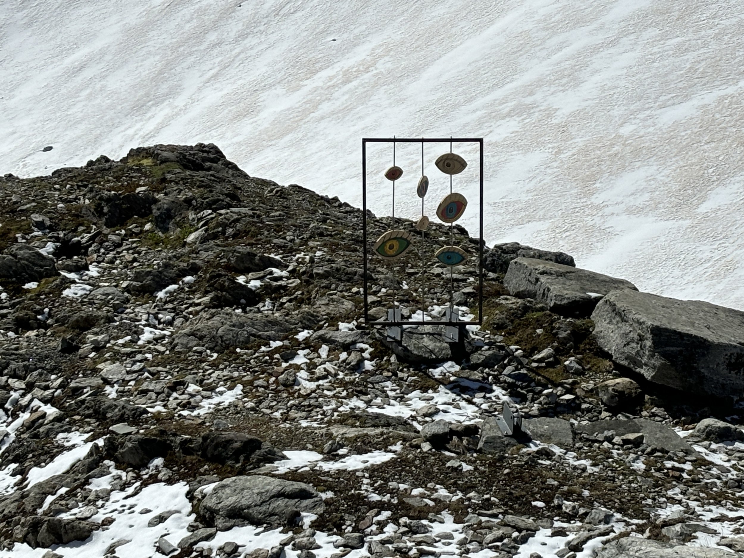... die sieben Augen des Windes symbolisieren die Plejaden