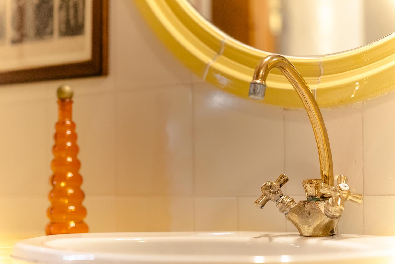 Putti, bathroom