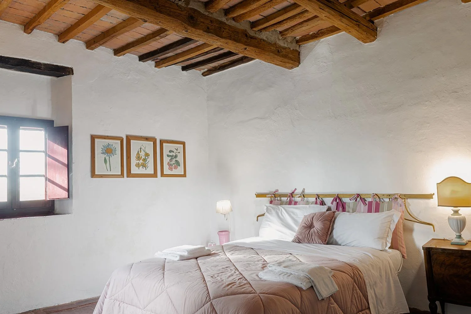 Melograni, master bedroom