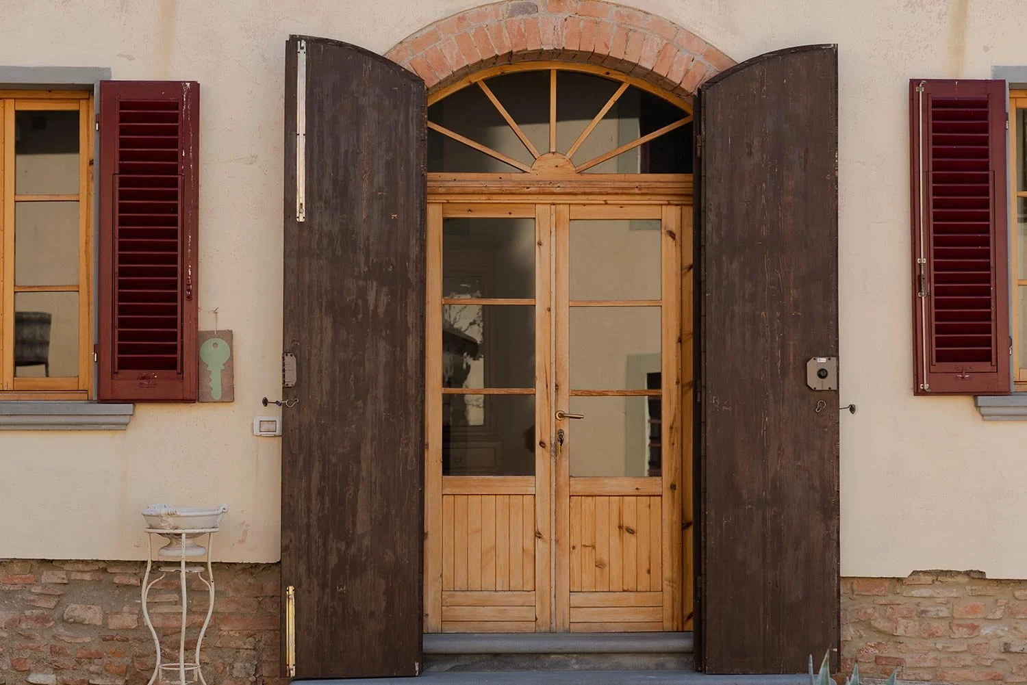 Putti, door