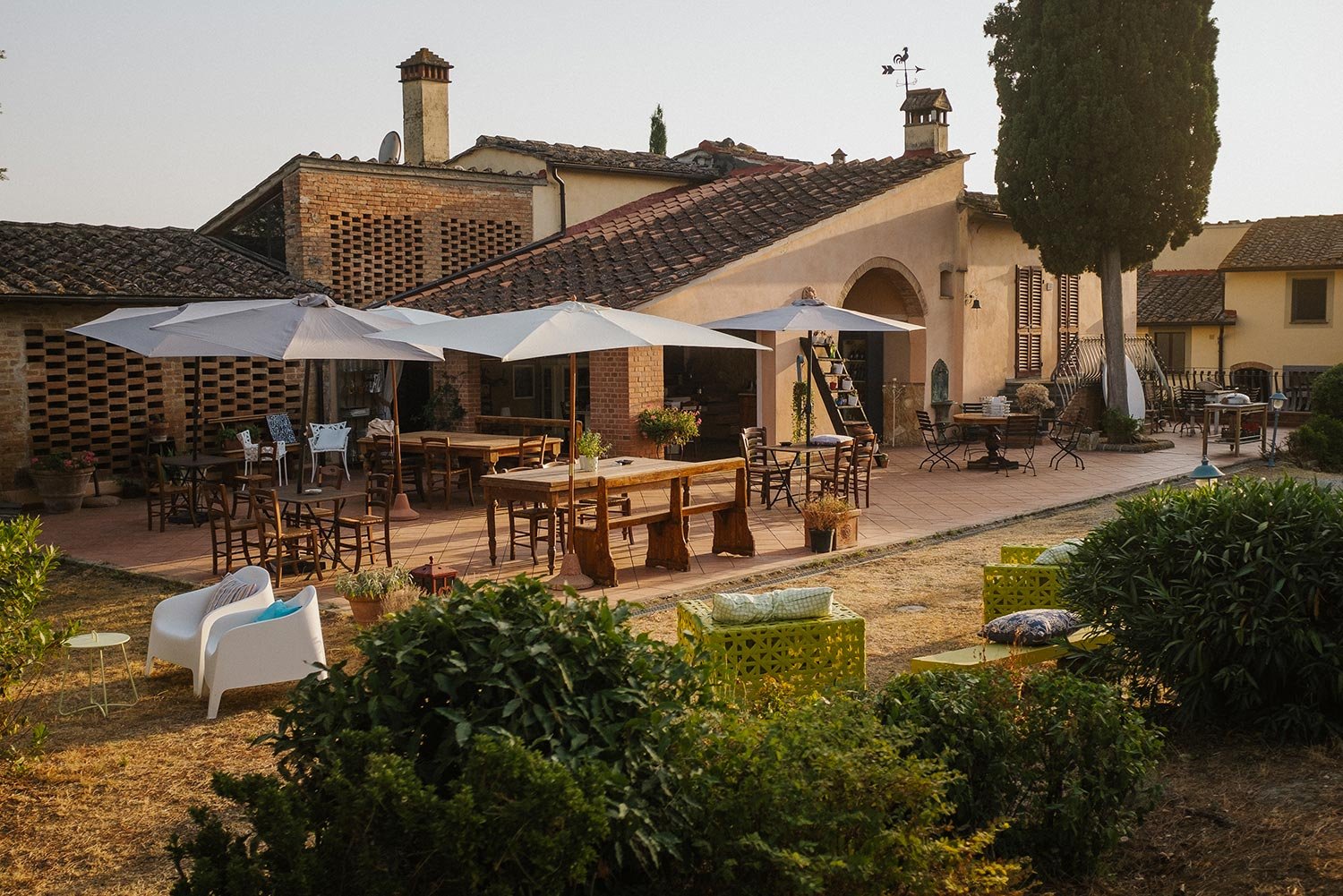 Torre Rasa_outdoor_restaurant