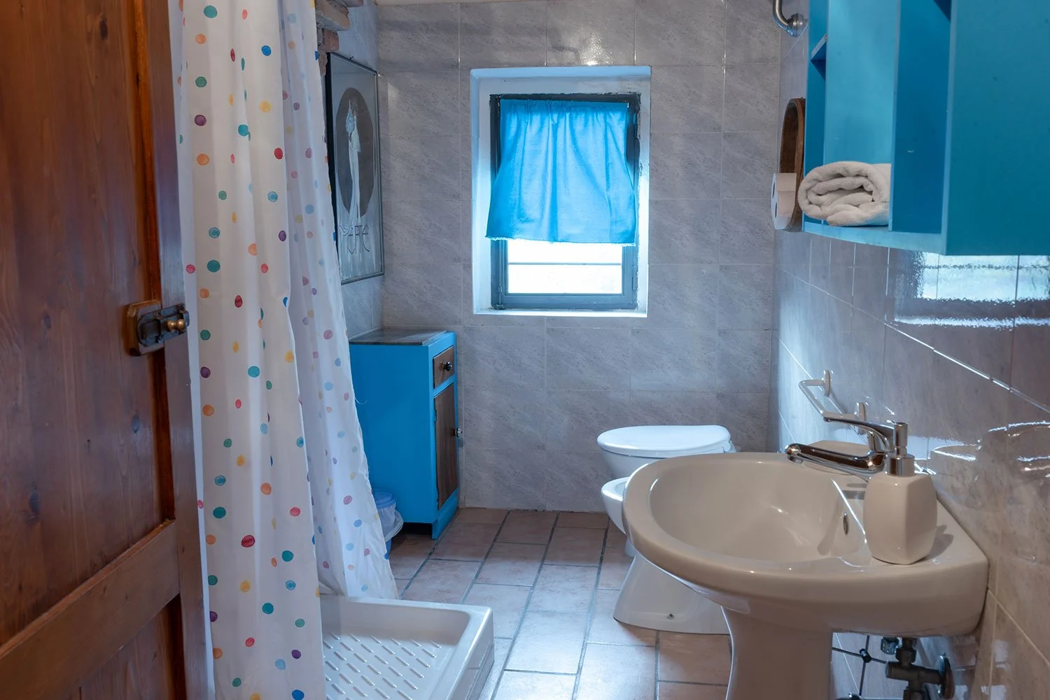 Giaggioli, bathroom
