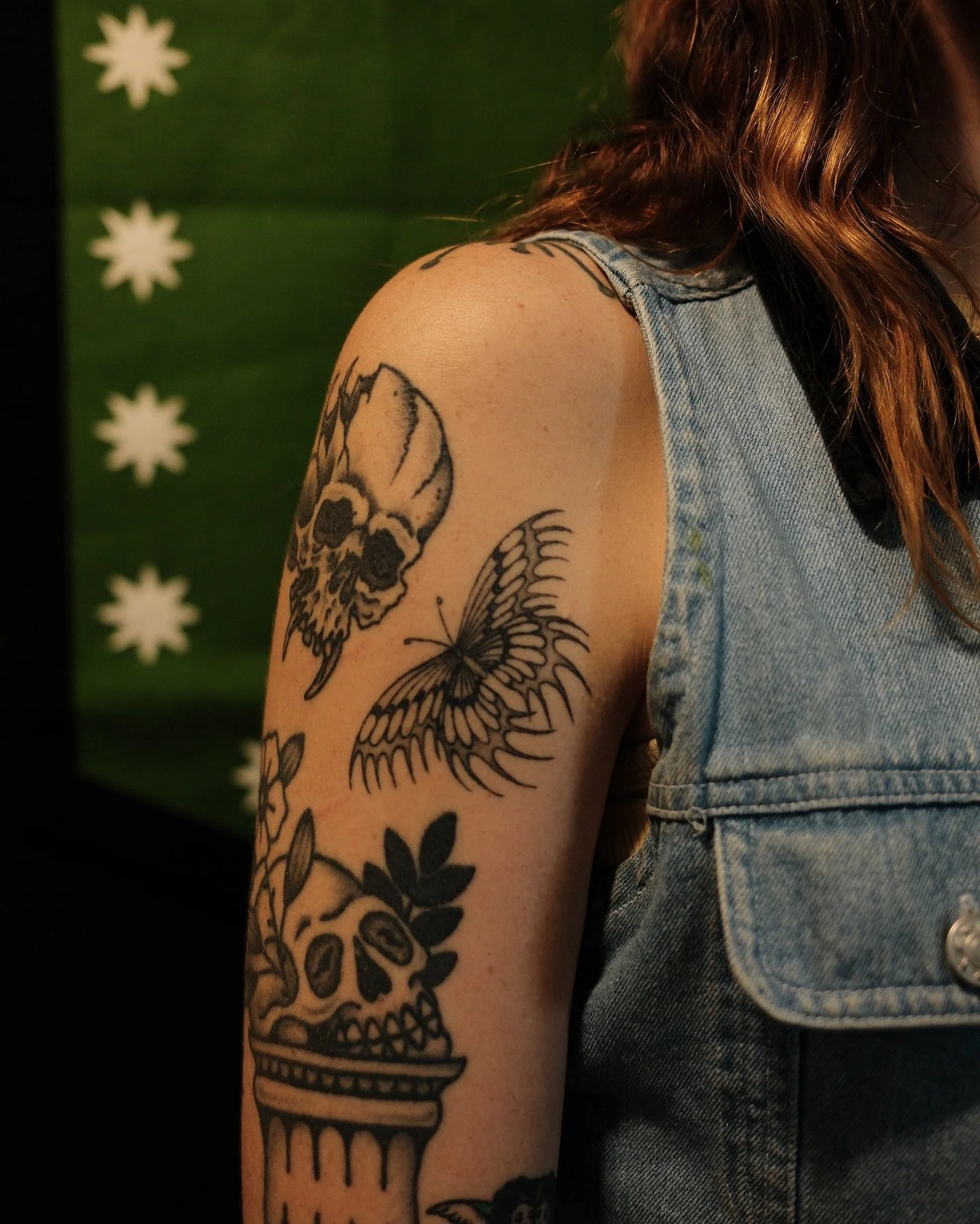 Recent tattoos, including a healed butterfly spotted on @tayla.vann and skull chains done on @lukeviss, both at my favourite convention @sa_tattooconvention this weekend ♱⃓♱⃓♱⃓