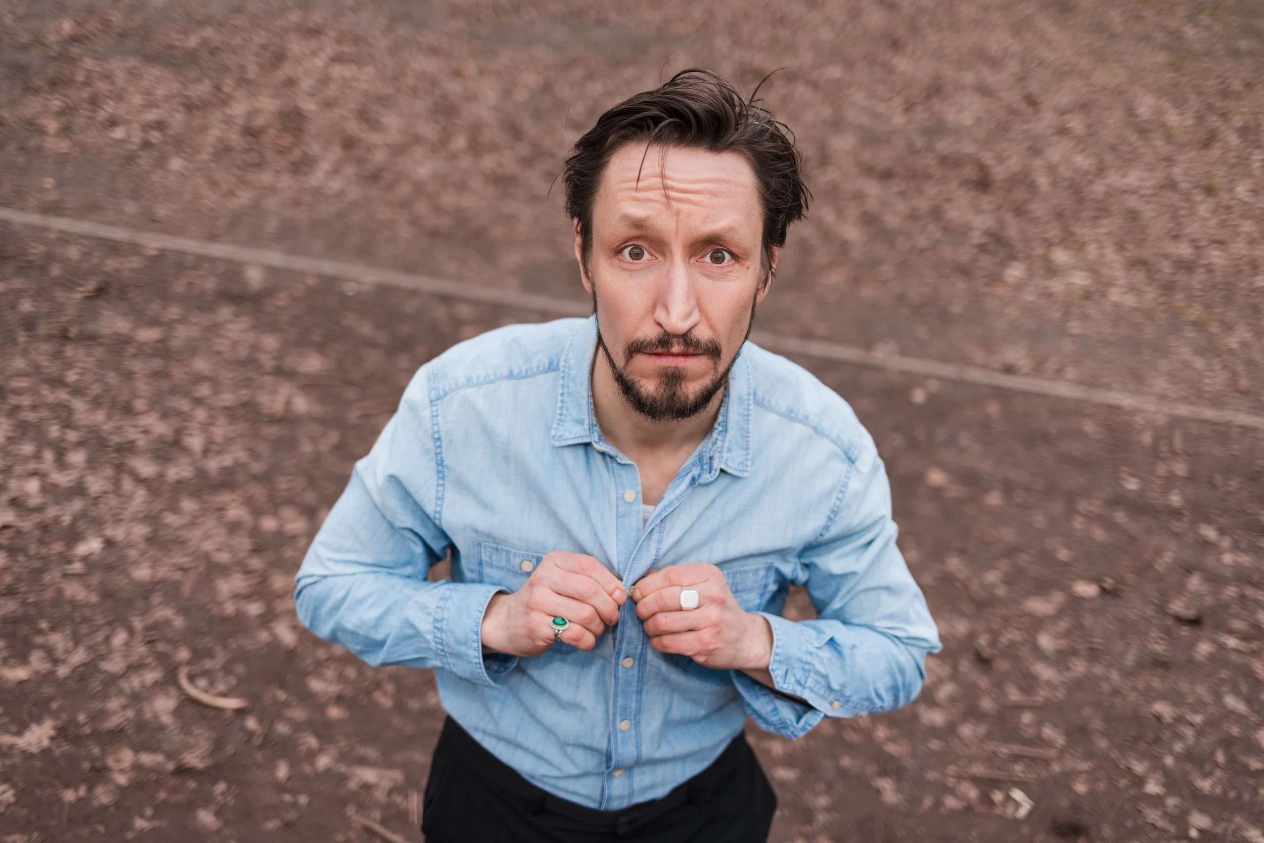 PORTRÄT VON HENDRIK HEUTMANN Im HERBSTLICHEN BERLIN