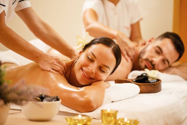 Body massages for couples
