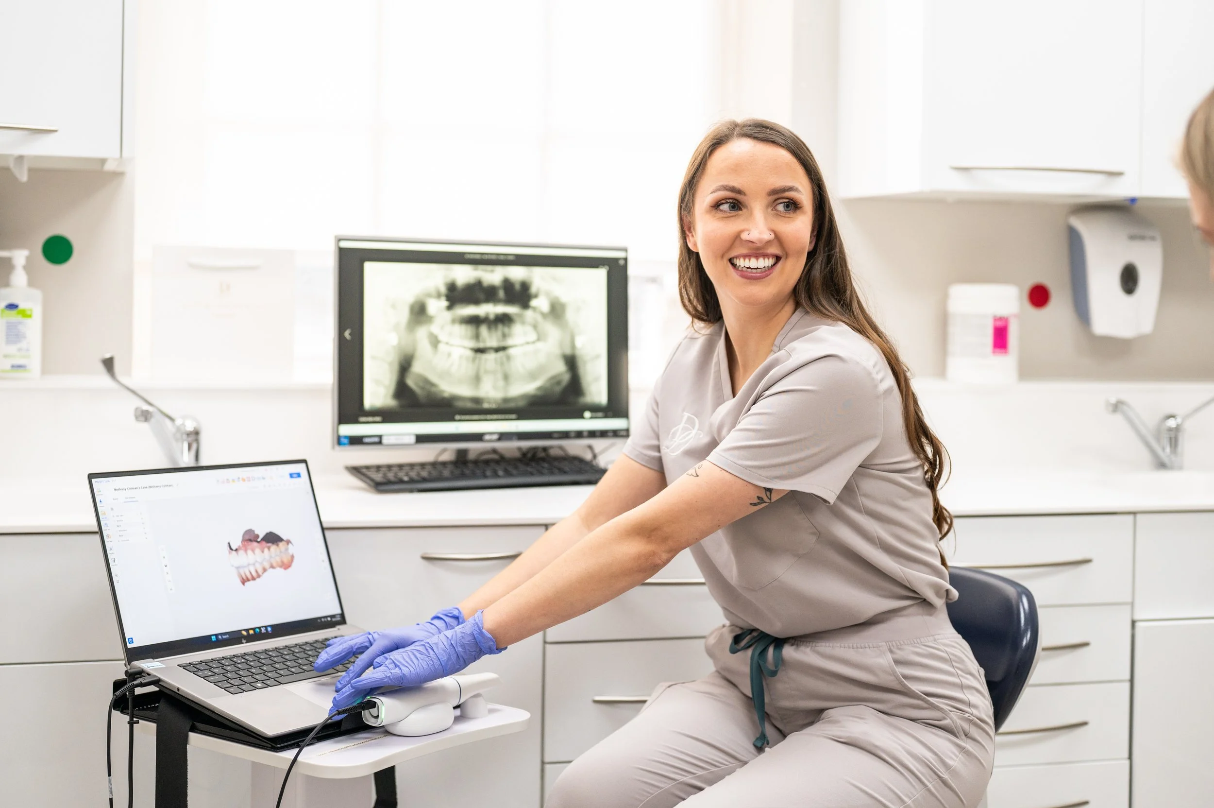 8 Common Reasons People Choose Dental Veneers