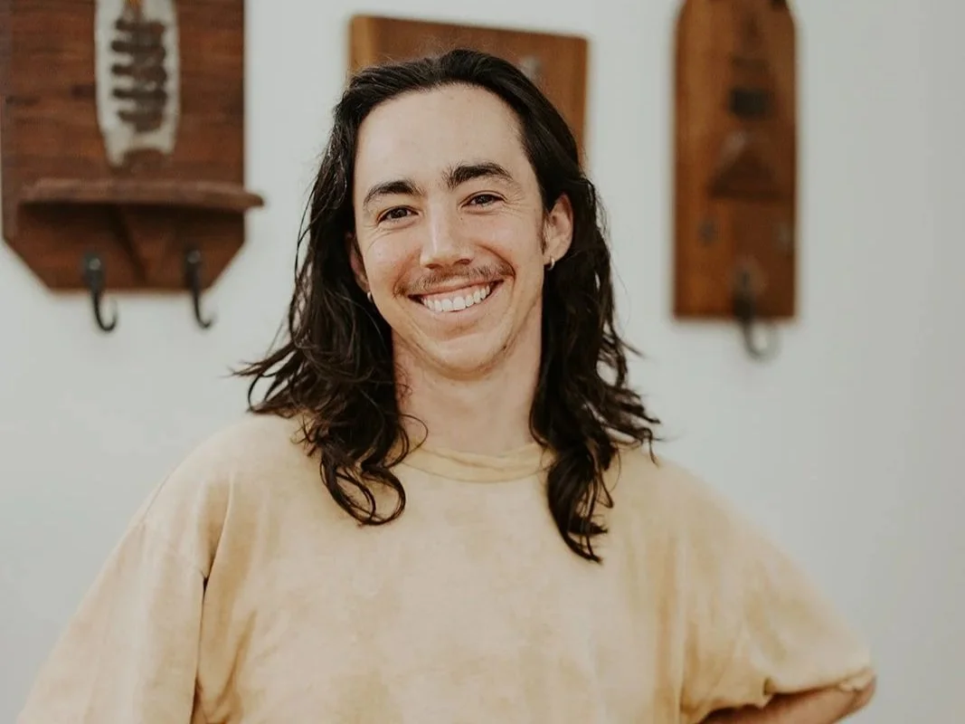 Meet Ellis Sprecher (M.Ac.C.H.M., L.Ac., M.Ed.)(he/they)