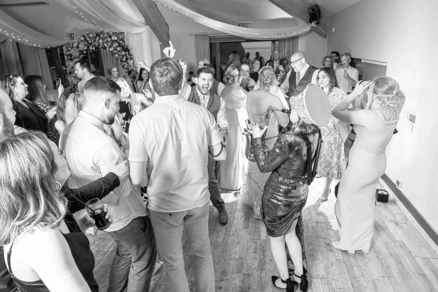 Top Saxophone Songs for weddings — Saxophonique