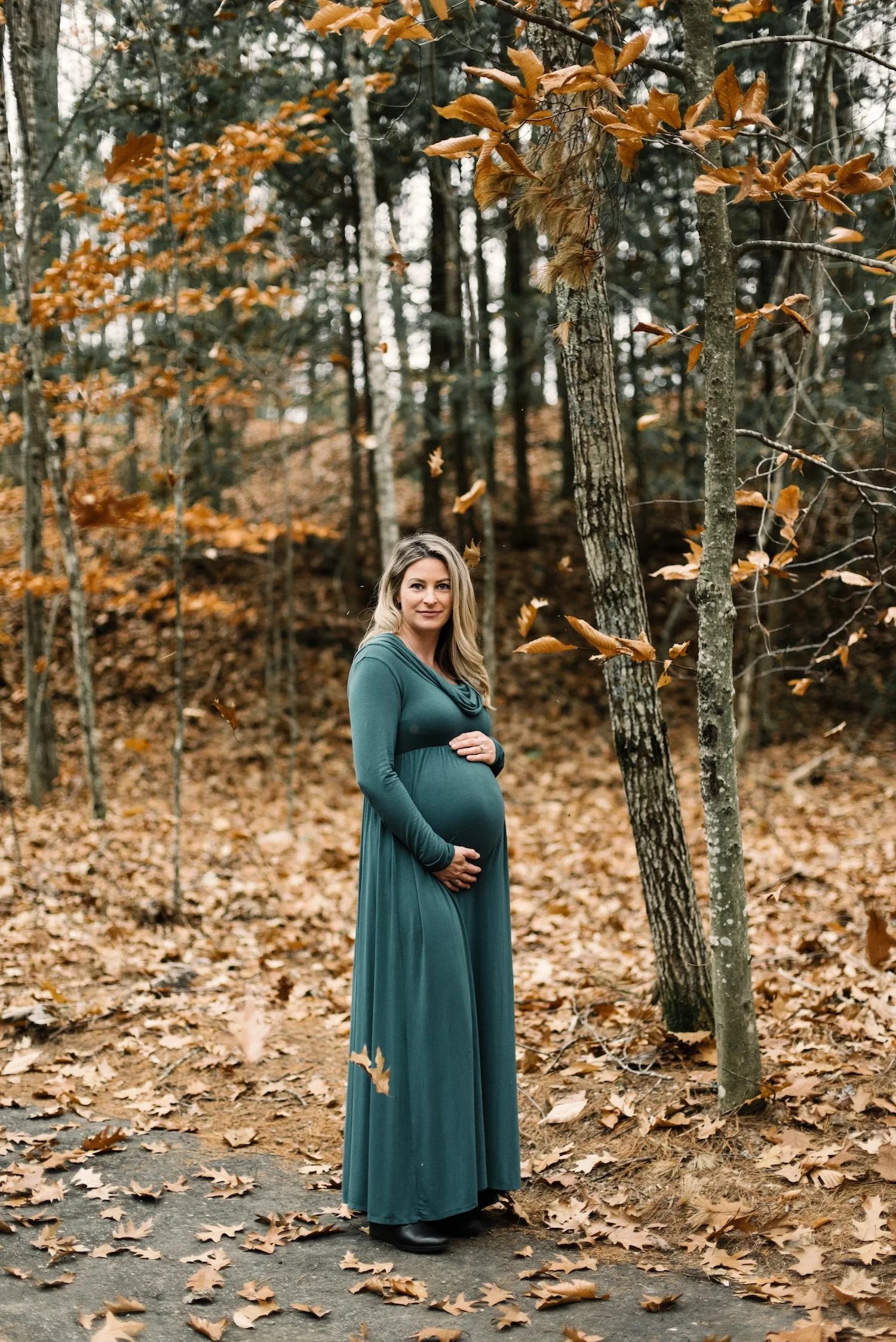 maternityportrait.maine.jendeanphoto.7759-Edit.webp