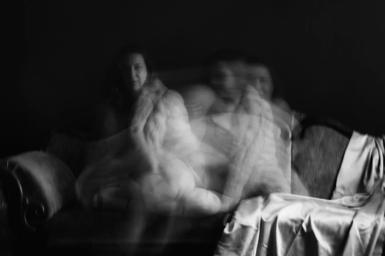 Remember, remember, this is now, and now, and now. Live it, feel it, cling to it.

―&nbsp;Sylvia Plath

In-camera long exposures ✨ or in other words, playing with ghosts

#longexposures #creativephotographer