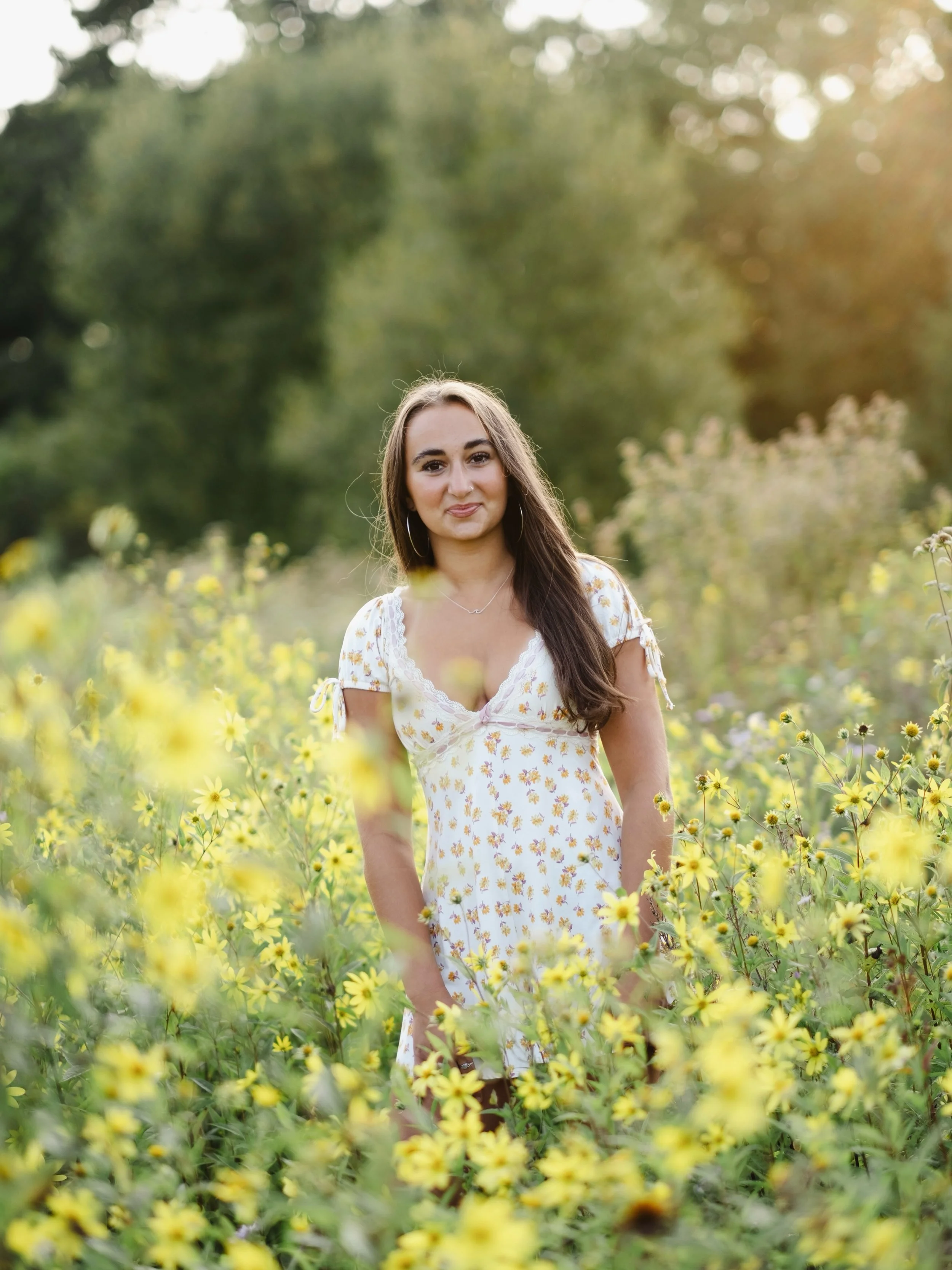 Fall has officially entered the chat 🍂🍁

Are burnt orange, burgundy, &amp; faded yellow your colors? 

Book your outdoor session while we&rsquo;ve got the full spectrum of leaves here in Maine ✨ link in bio

Senior portraits, maternity, couples, br