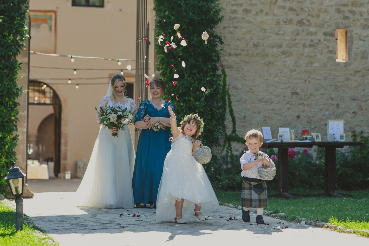 Candid wedding photography in Glasgow