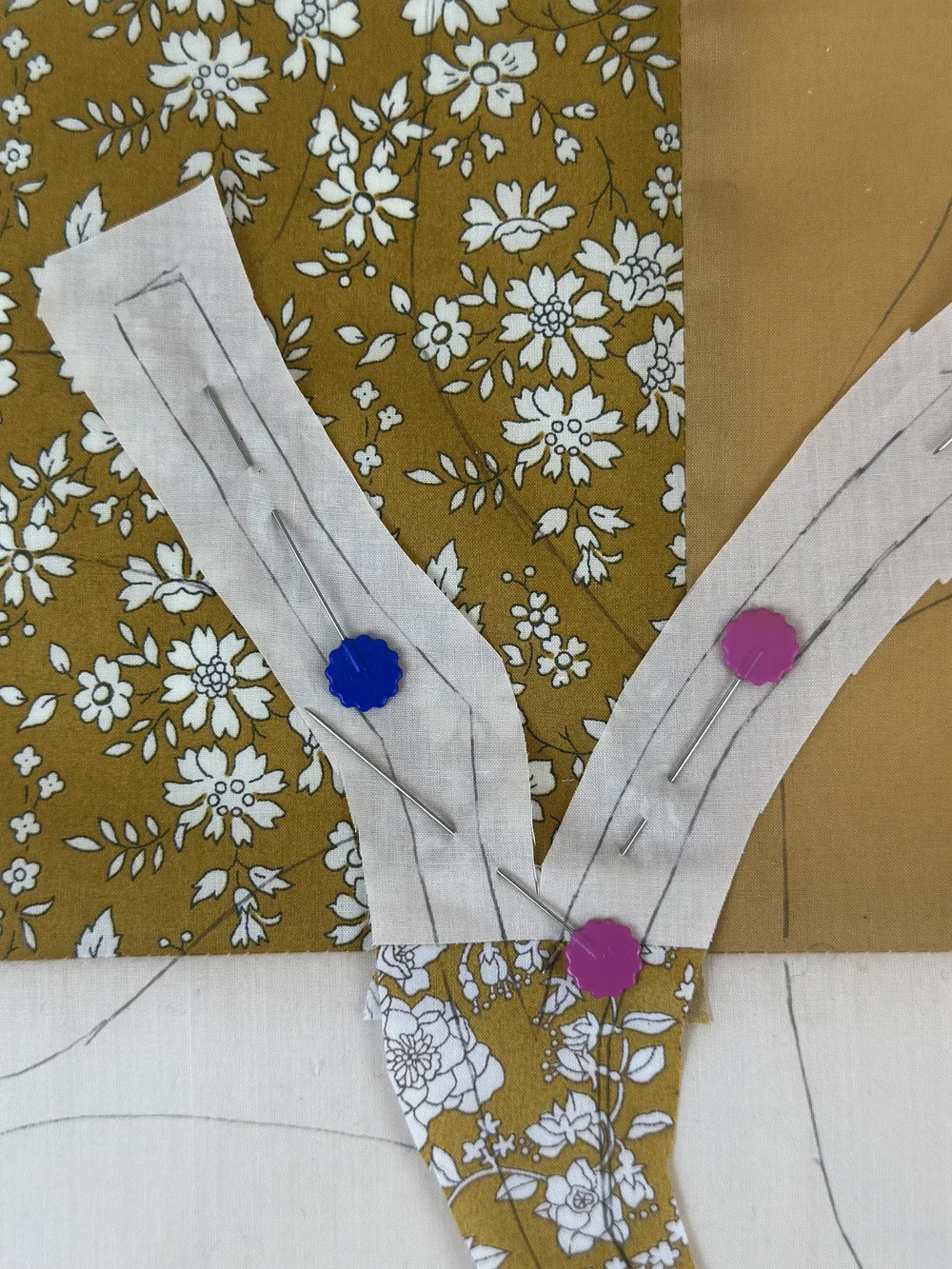pinning down applique shape.jpeg