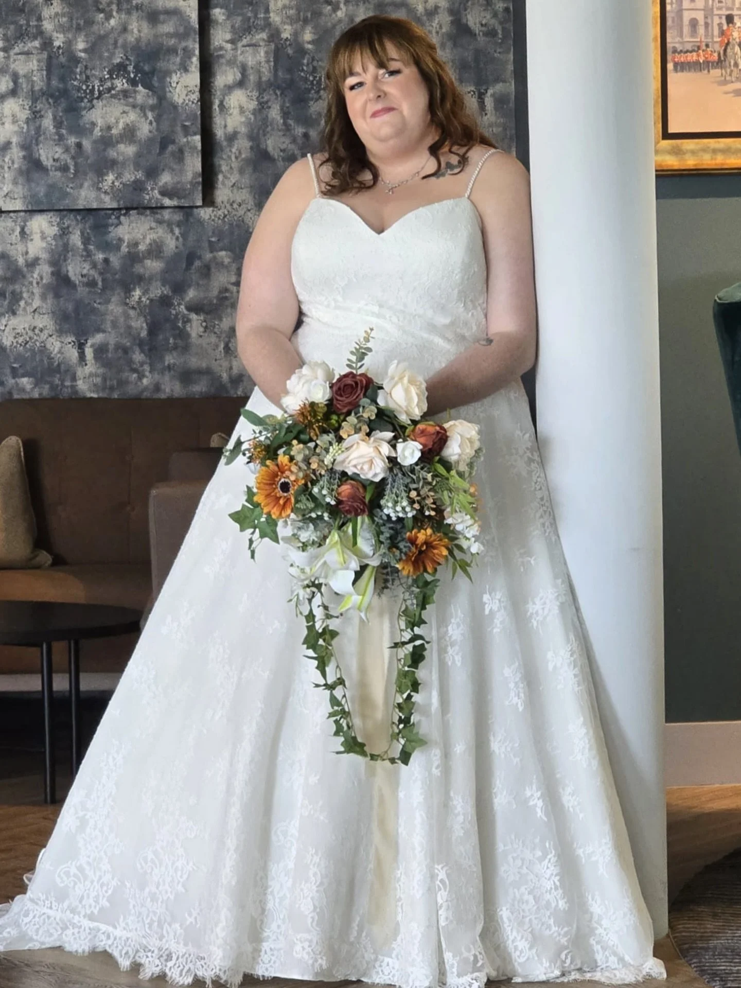 A little weekend wedding magic ✨
How stunning does my bride Meg look?! 😍 Her bouquet featured a delicate ivy drop and the dreamiest mix of burnt oranges and sage greens 🍂💚
I&rsquo;m so excited to see more from Meg &amp; Zac&rsquo;s wedding at Wych