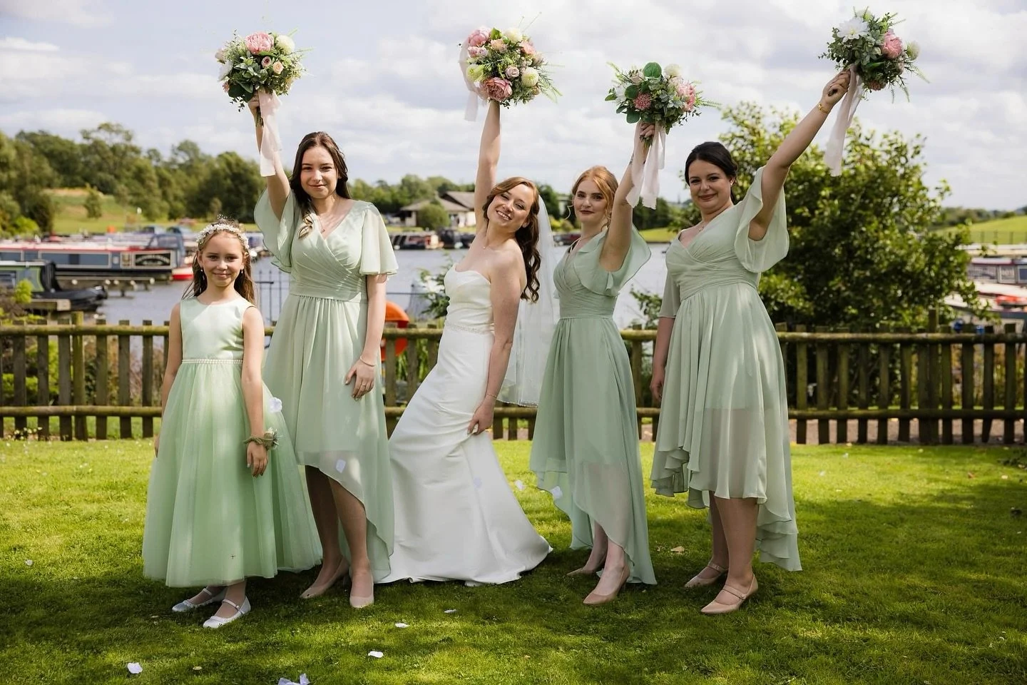 Throwback to Natalia &amp; Josh&rsquo;s dreamy day at The Boat House, Aston Marina 🌸🌿
A beautiful blush pink and sage green palette for the sweetest couple &mdash; elegant, relaxed, and full of love.

Leanne 🌿

📸 @dephotocheshire 
💒 @astonmarina