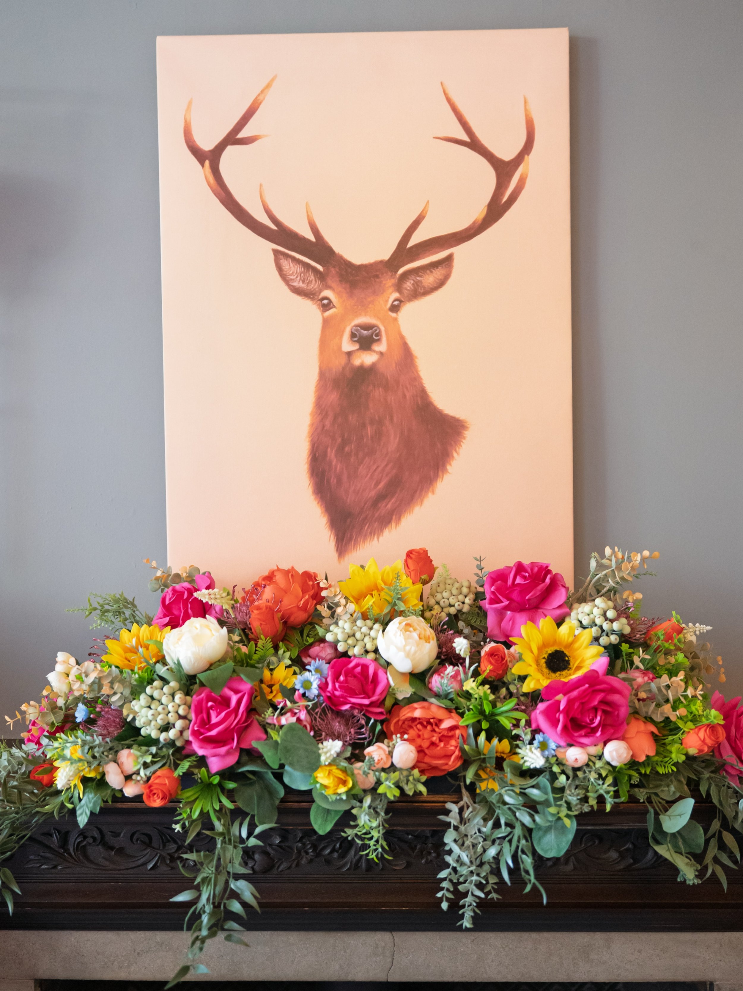 Wedding flower tip 🌿

You don&rsquo;t always need more flowers.

Sometimes you just need your flowers to work harder.

This arrangement was moved during the day, giving my couple a completely different look without needing to buy extra designs.

Cer