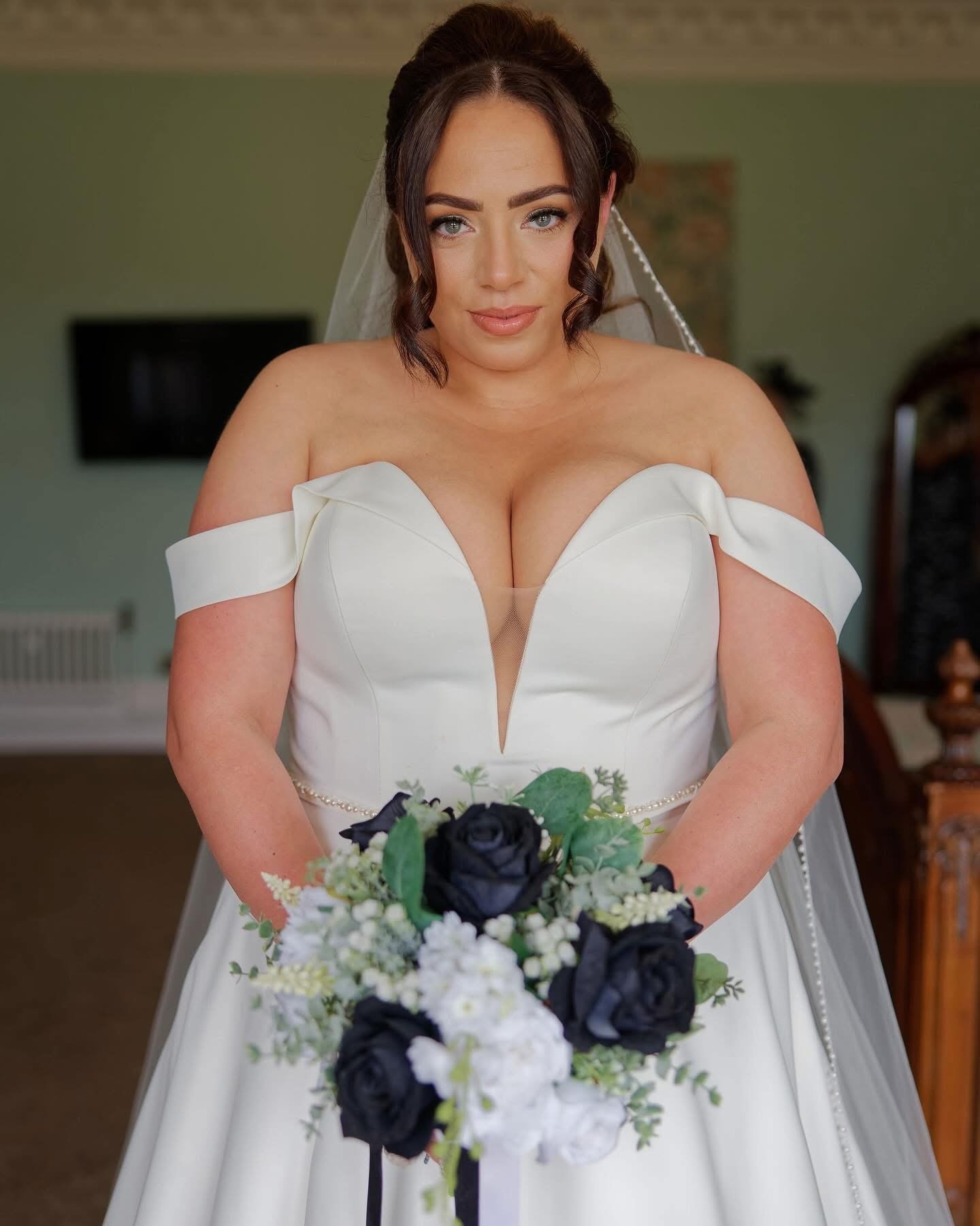 Timeless wedding styling with unique silk florals