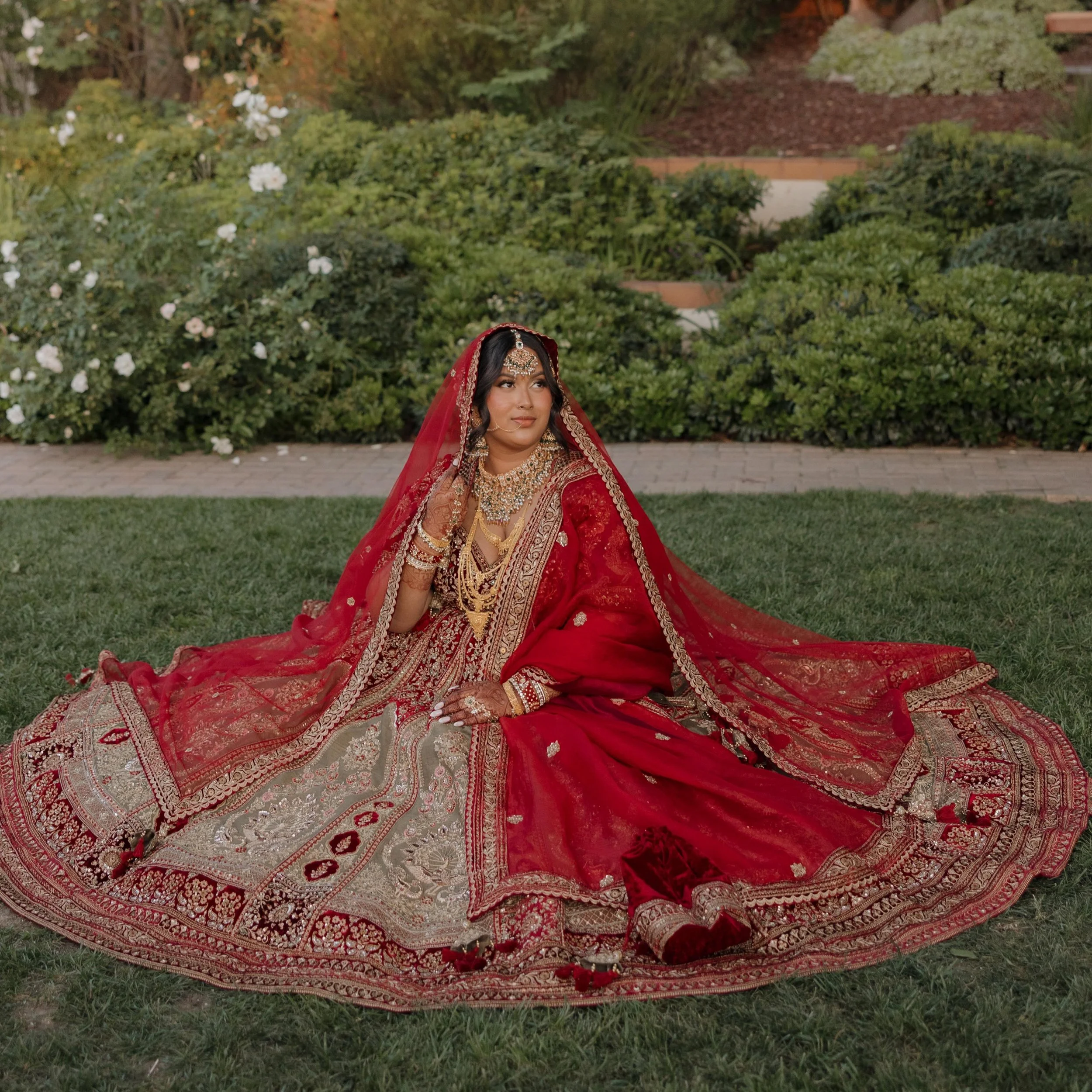 Some favorites from A + J&rsquo;s sneak ❤️

Photo + Video: @epiceventsstudios 
Content: @sincerely.suha 
Florist + DJ: @epiceventsco 
Catering: Aladdin Sweets &amp; Market 
Decor: @786bombaydecor 
Cake: @vgdonut 

#sandiegoweddingphotographer #garden
