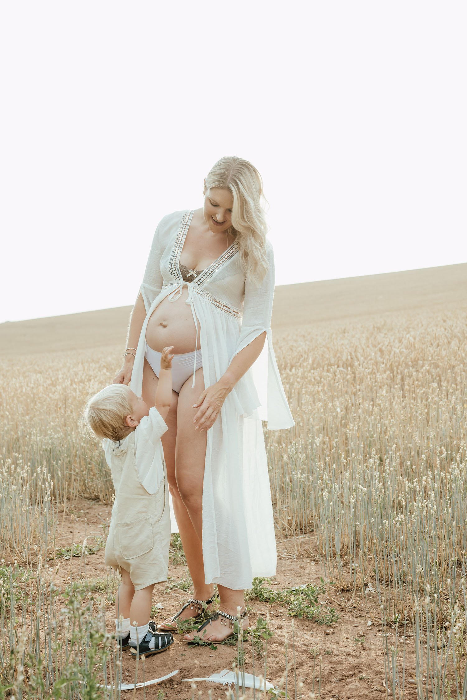 outdoor maternity photography herefordshire6.jpg