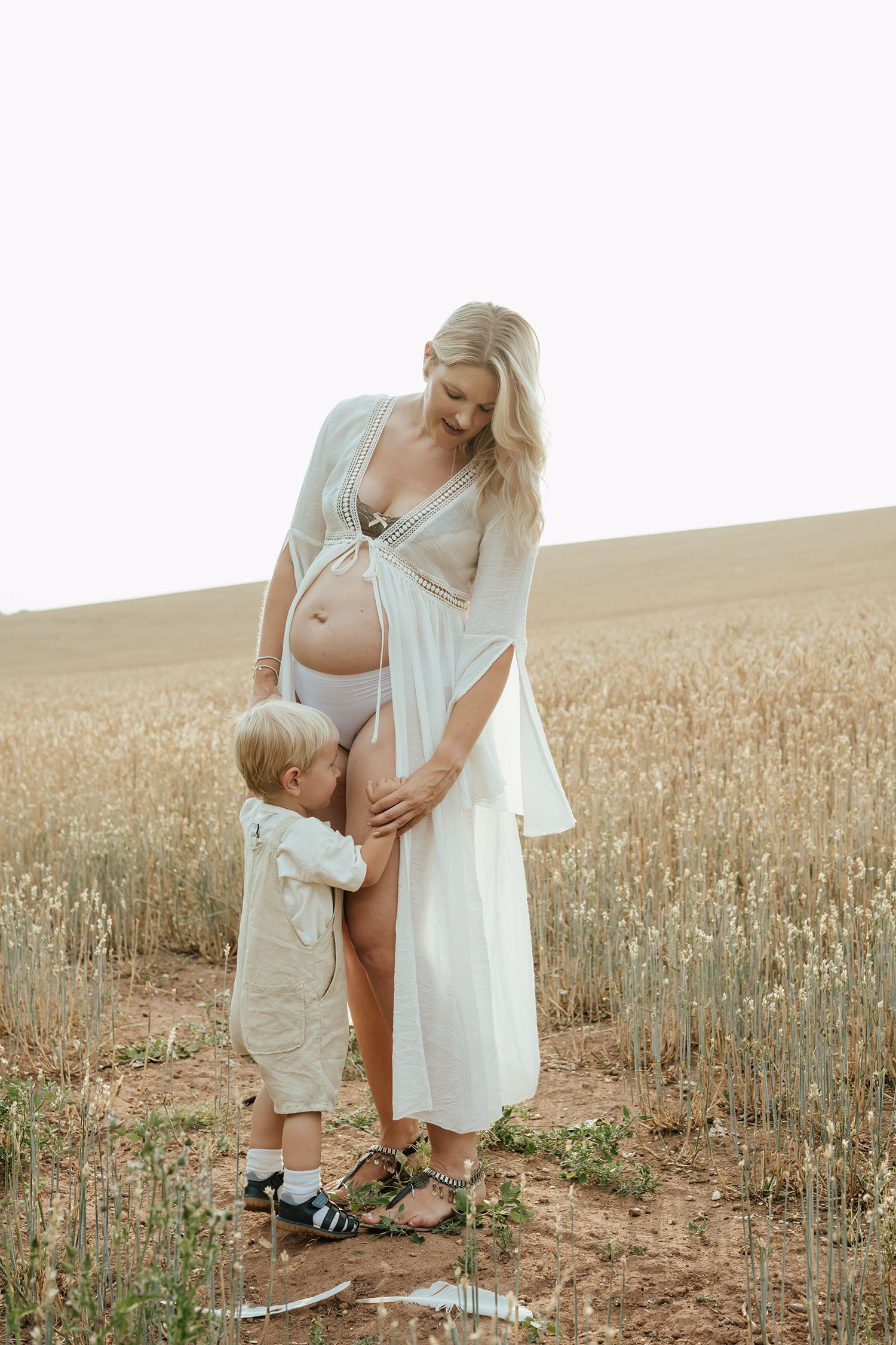 outdoor maternity photography herefordshire7.jpg