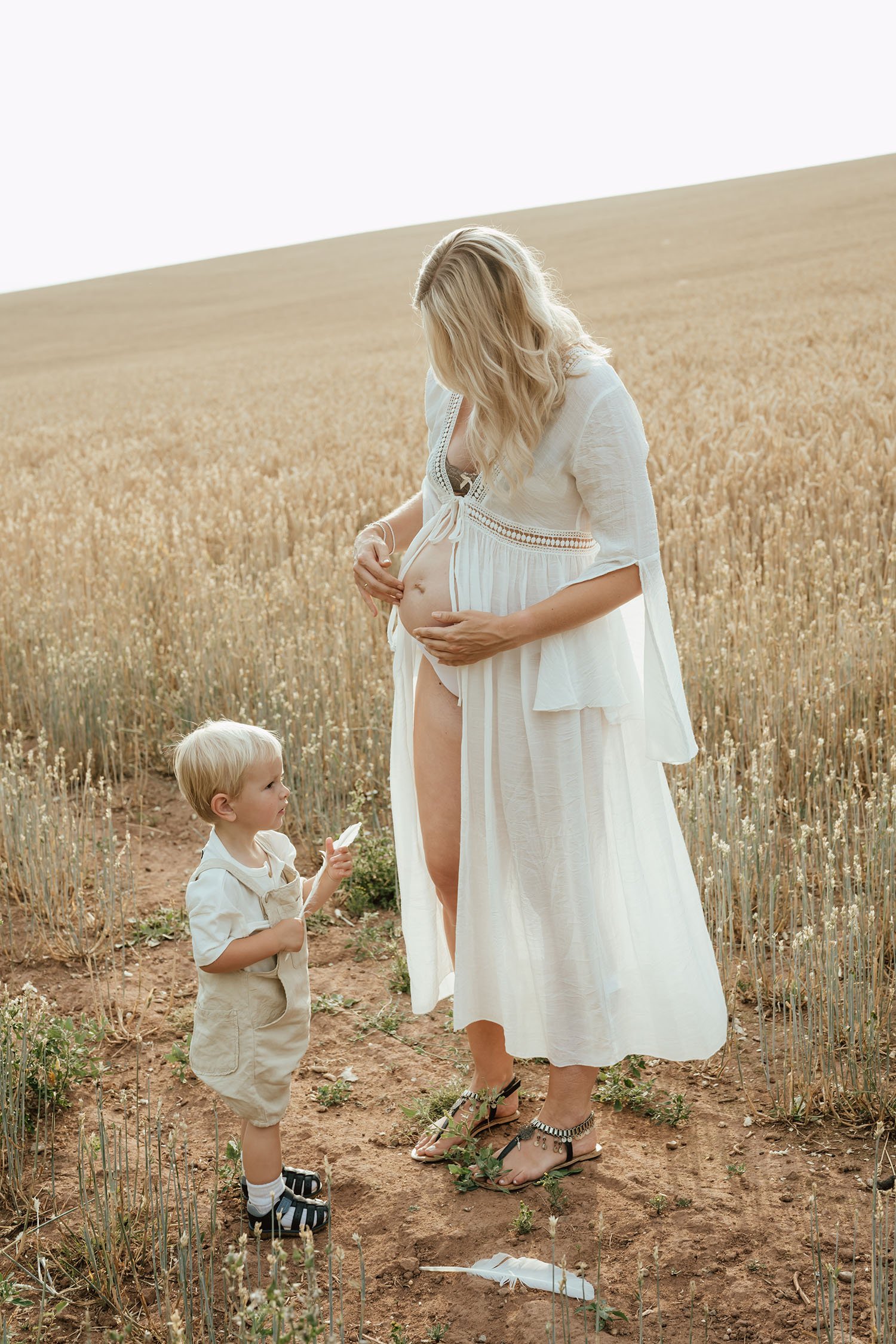 outdoor maternity photography herefordshire11.jpg
