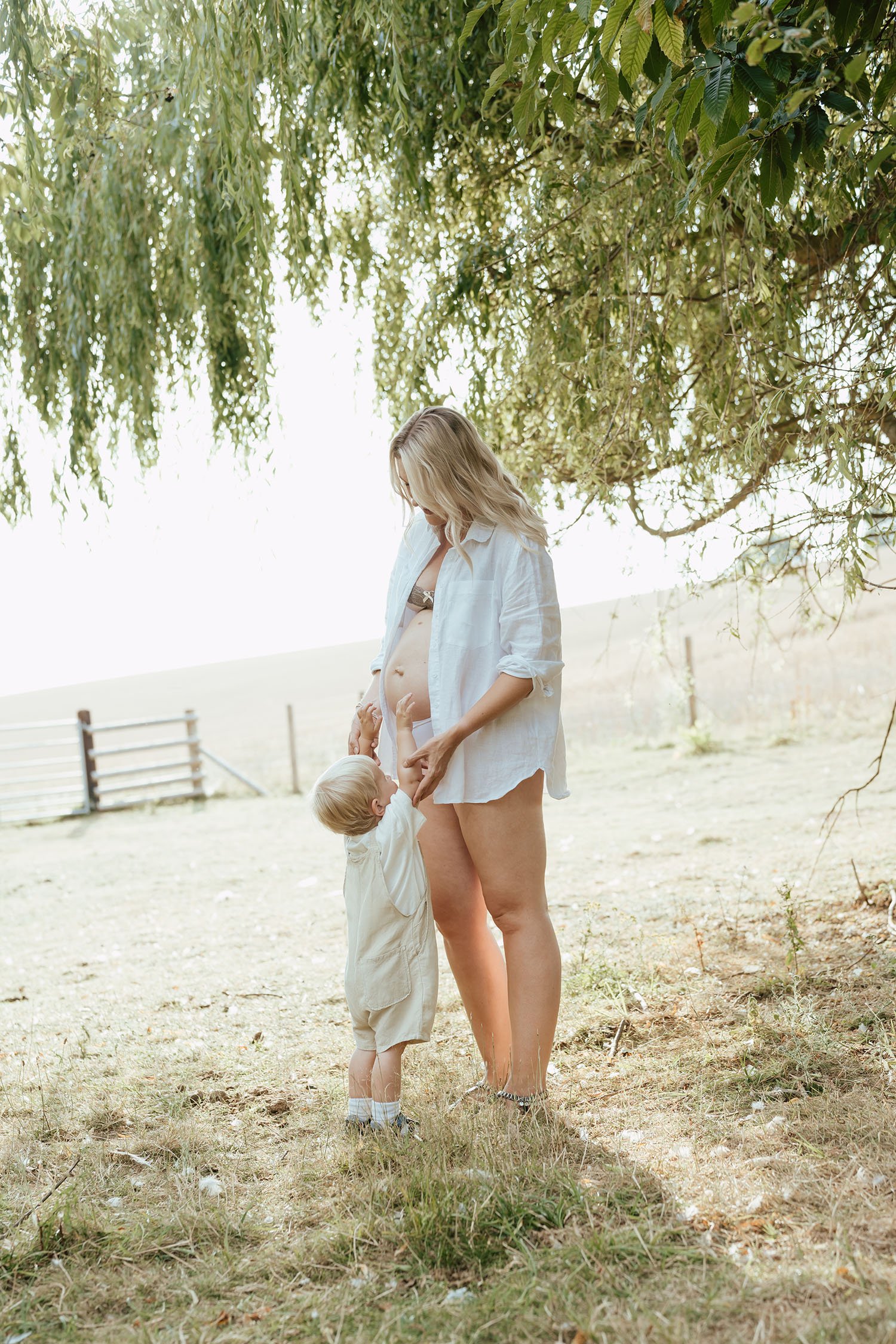 outdoor maternity photography herefordshire51.jpg