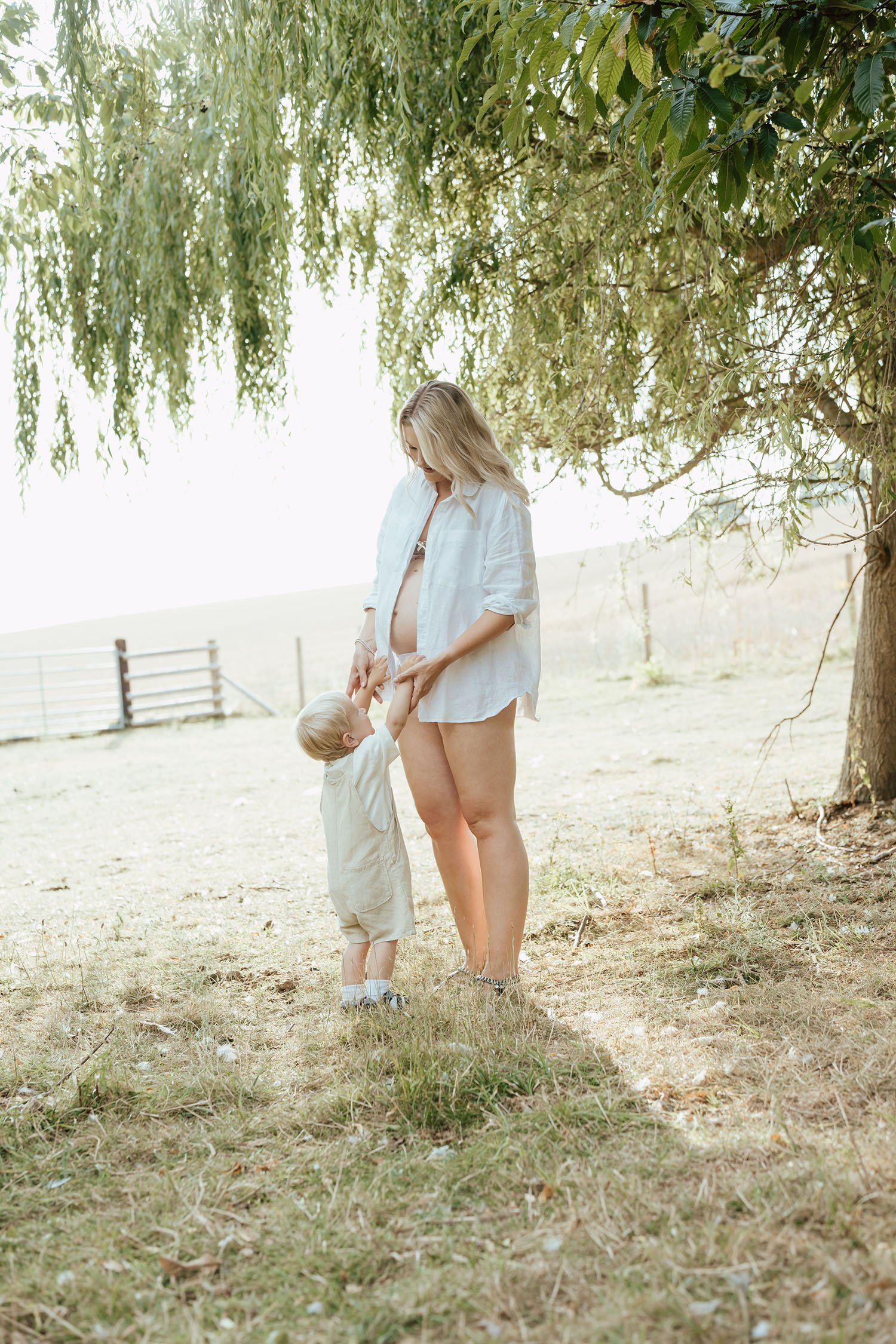 outdoor maternity photography herefordshire52.jpg