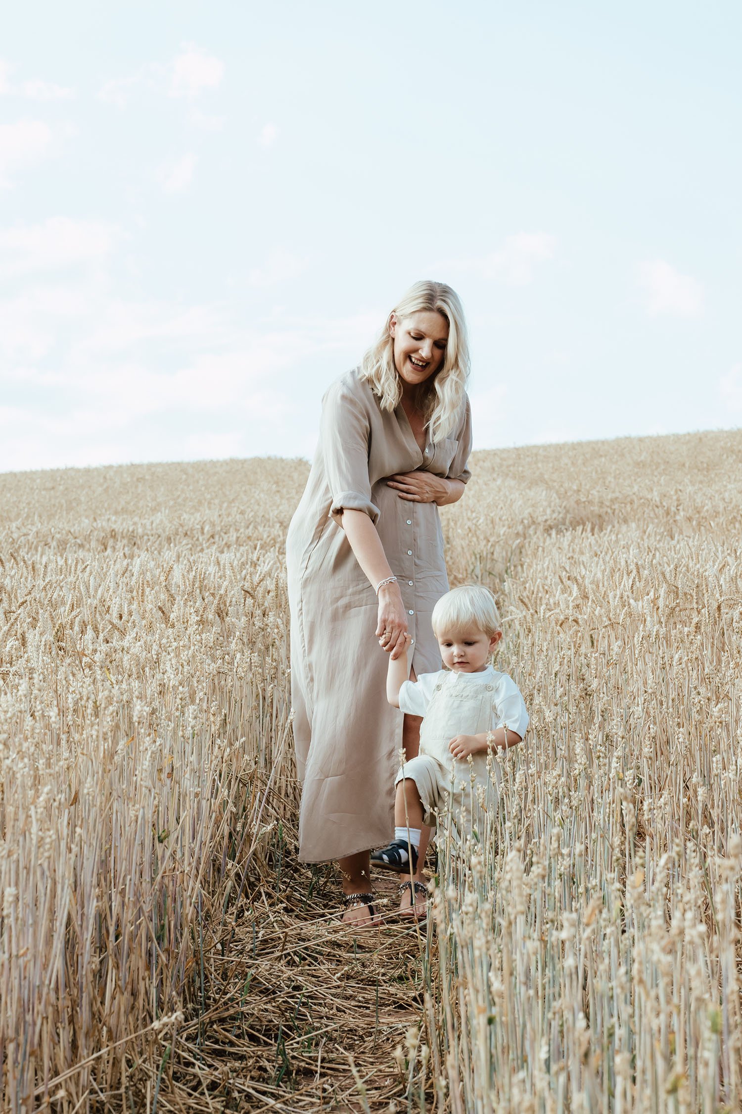 outdoor maternity photography herefordshire81.jpg
