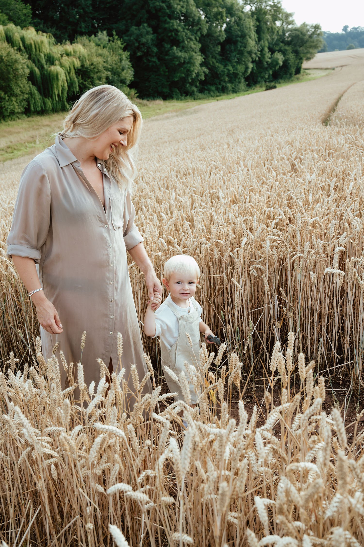 outdoor maternity photography herefordshire86.jpg