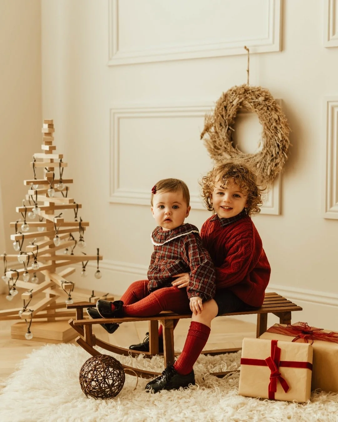 Absolutely LOVED seeing all my amazing returning customers during my Christmas mini sessions, I don't know how all your babies have grown up so much!! 

Hope you're all loving the Christmas build up and making sure to take some time for yourself betw