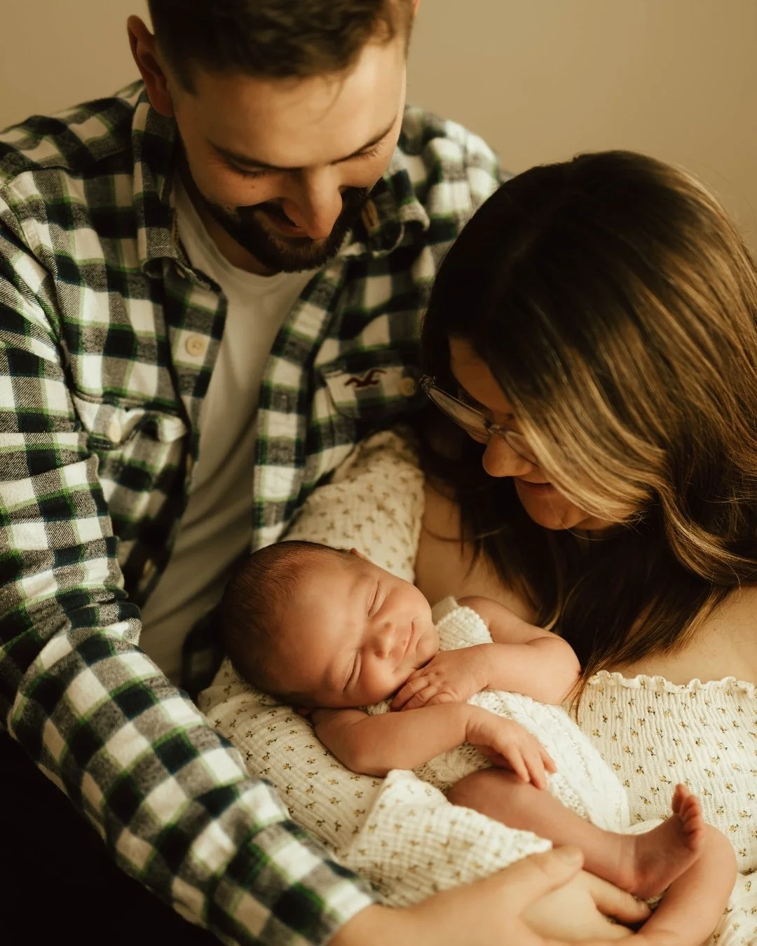 Hope your babies have treated you to abit of sleep during the festivities!! We all know that's all we want, so excited to get back into the studio in 2026 for more baby cuddles!

www.charliesummersportraits.com 

#charliesummersportraits #hereford #c