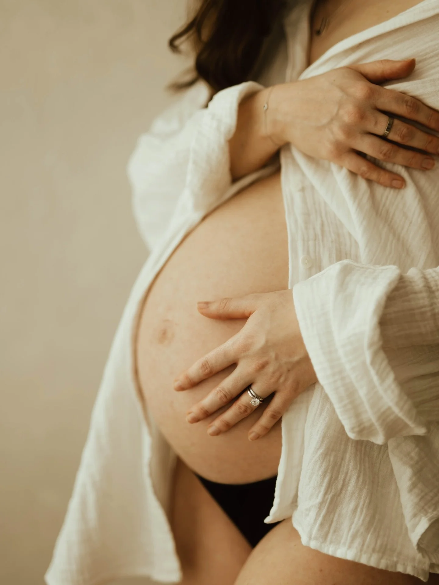 The most magical 9 months&hellip;.🥹🫶

@jennaalianne looking 🔥

#maternityfashion 
#herefordshirematernityphotographer 
#gloucestershirematernityphotographer