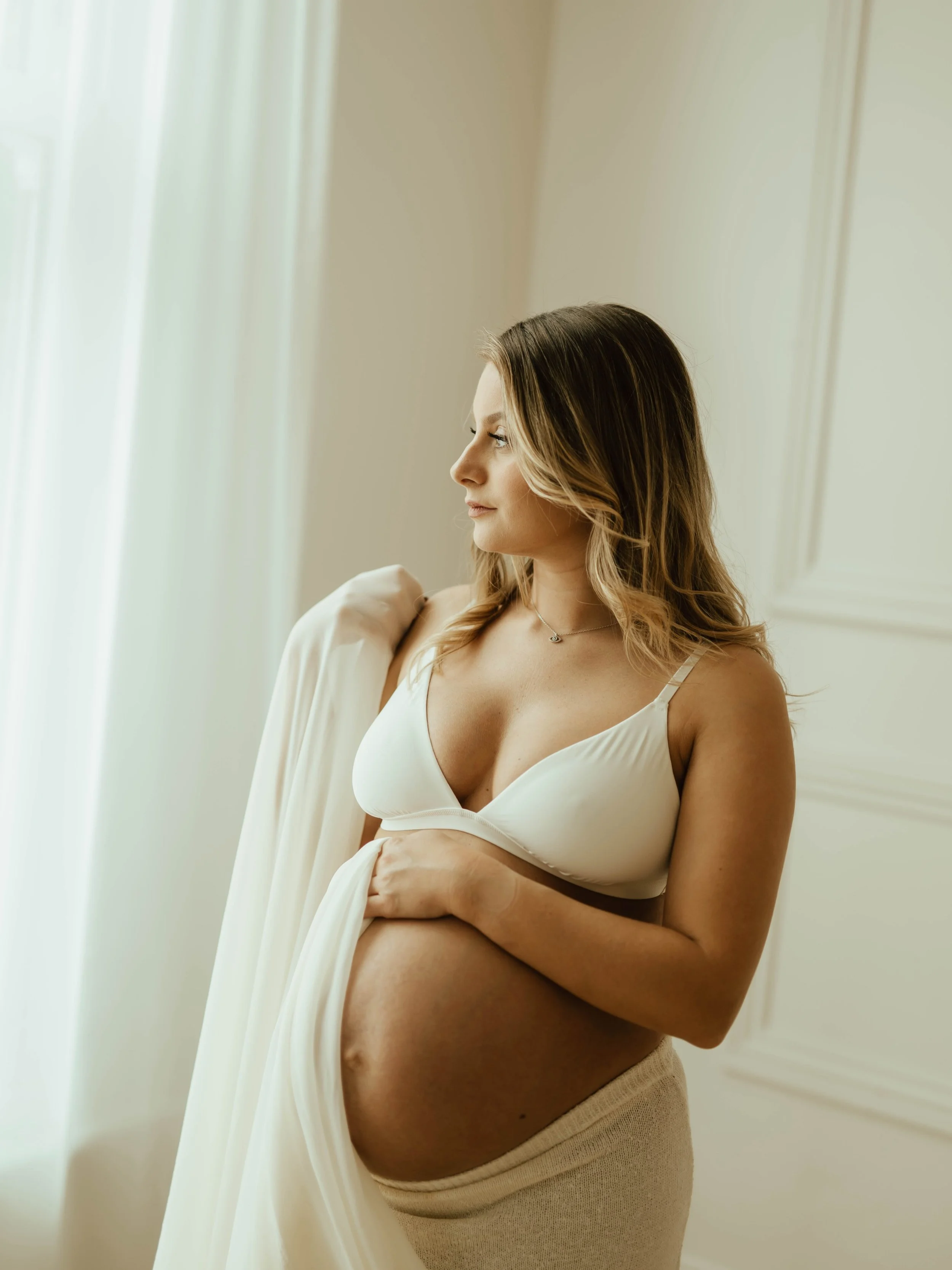 Maternity magic&hellip;..✨✨✨

Those 9 months fly by, trust your photographer, book the shoot 🫶

The most lovely afternoon and the most amazing model @murphyleigh_ absolutely nailed it 🔥

So many more beautiful images from this session

#maternityph