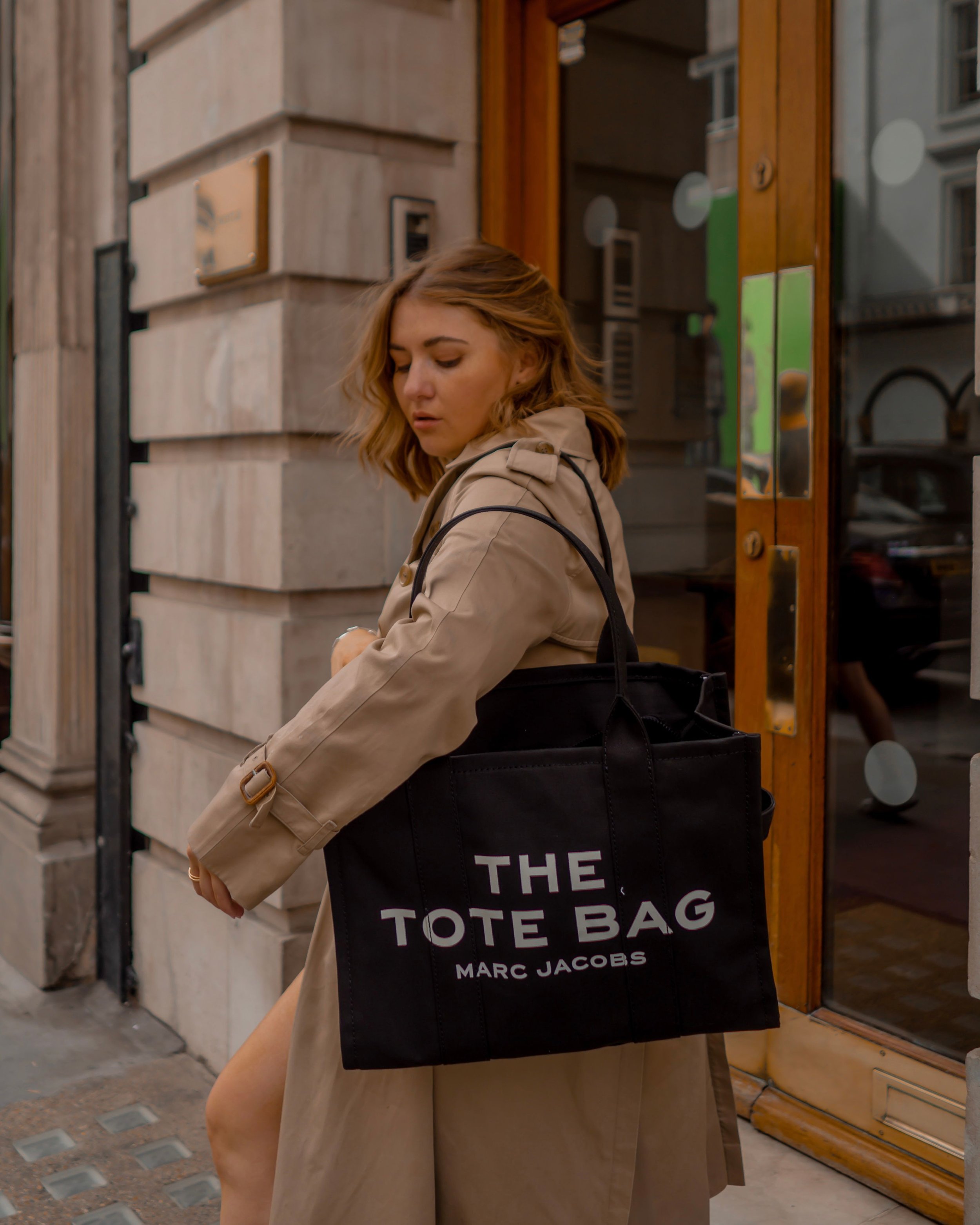 WHAT'S IN YOUR MARC JACOB TOTE BAG — VANITY STORIES