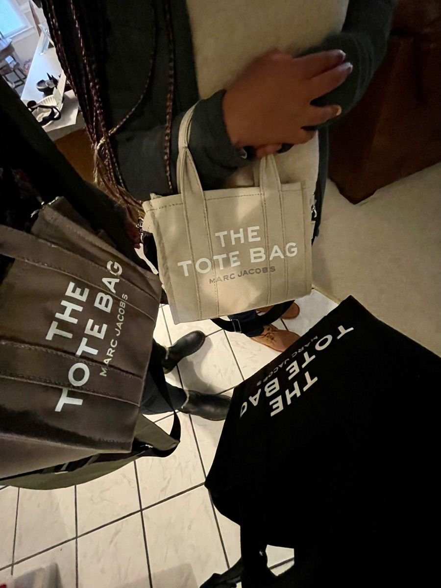 WHAT'S IN YOUR MARC JACOB TOTE BAG — VANITY STORIES